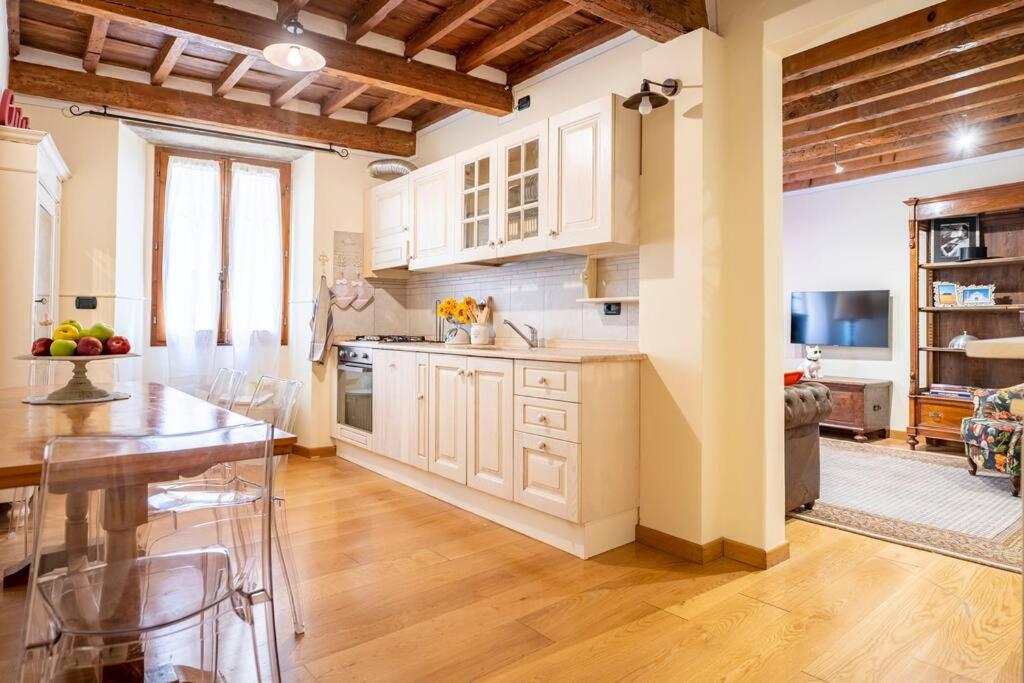Diladdarno-Florence style APT