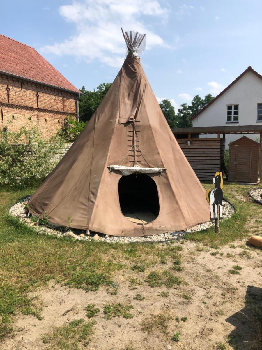 Kuckunniwi Tipidorf view 2