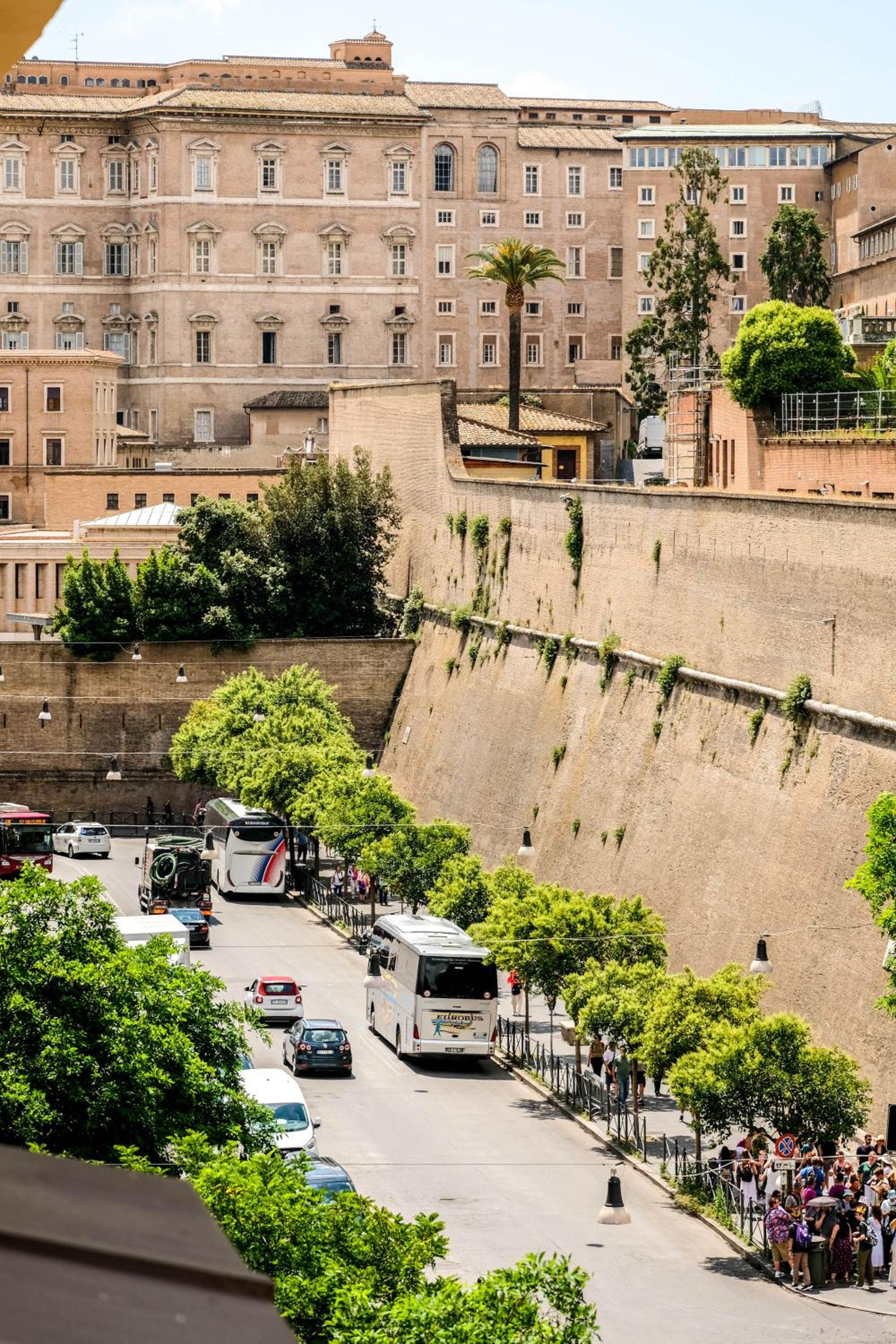 Family apartment near Vatican Museum