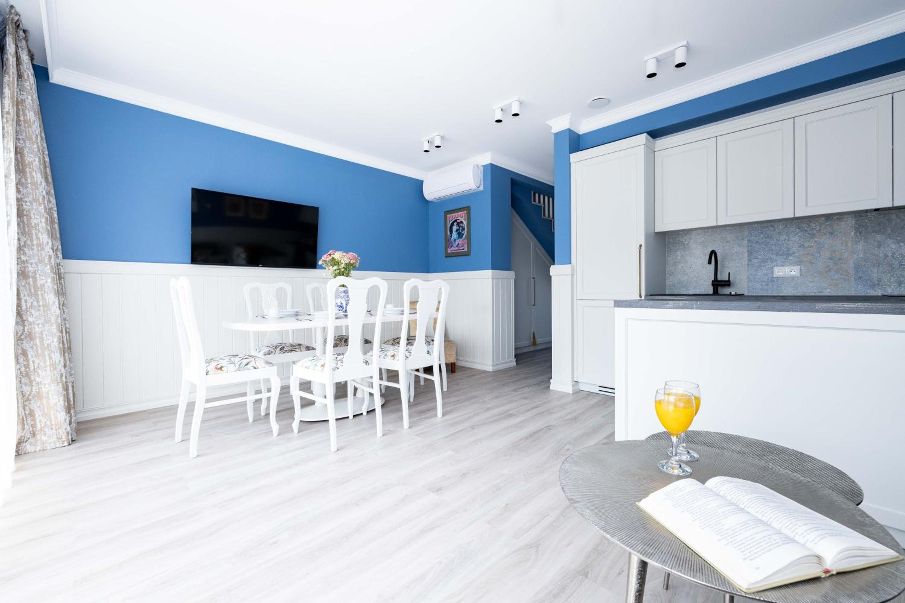 Summer Breeze House, By Cohost view 3