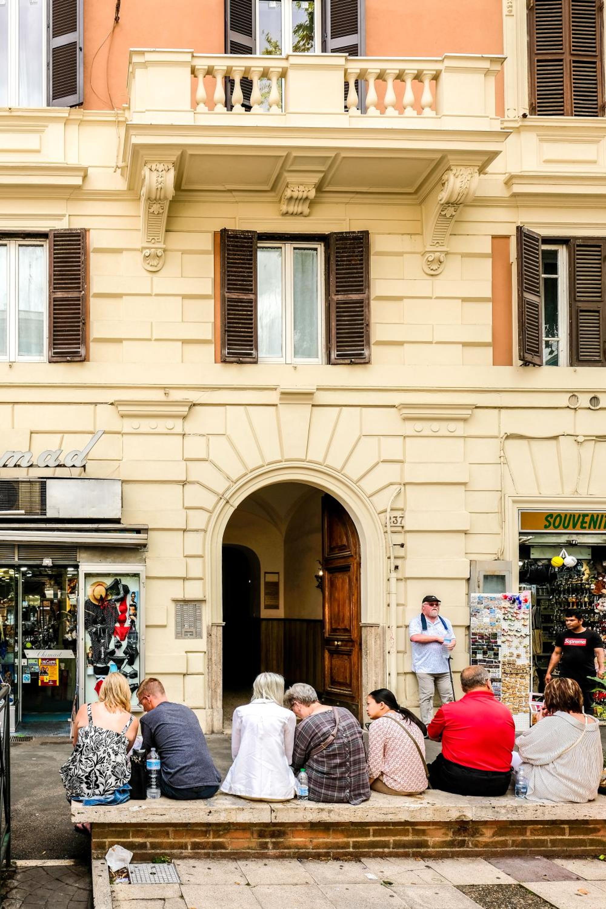 Family apartment near Vatican Museum