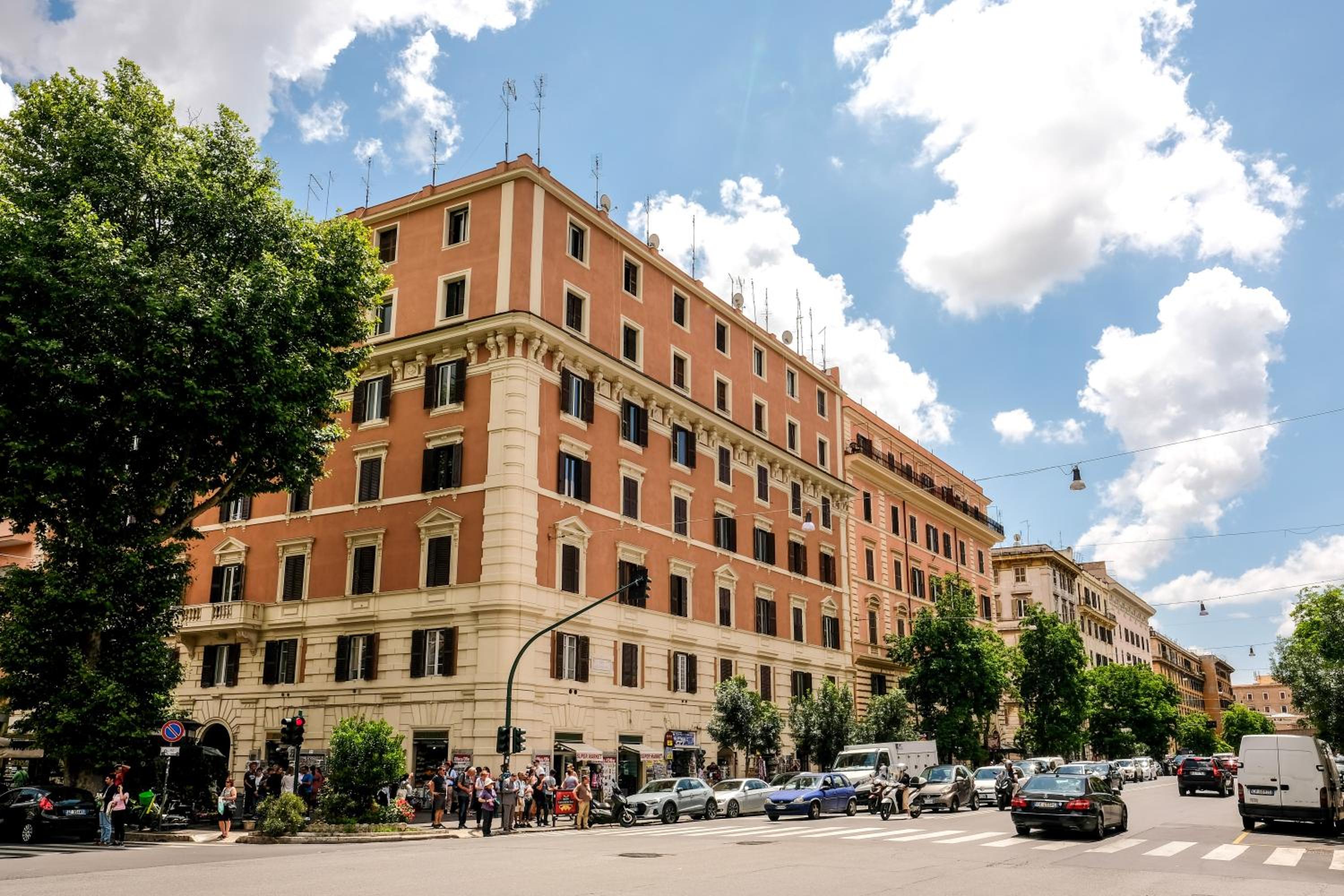 Family apartment near Vatican Museum