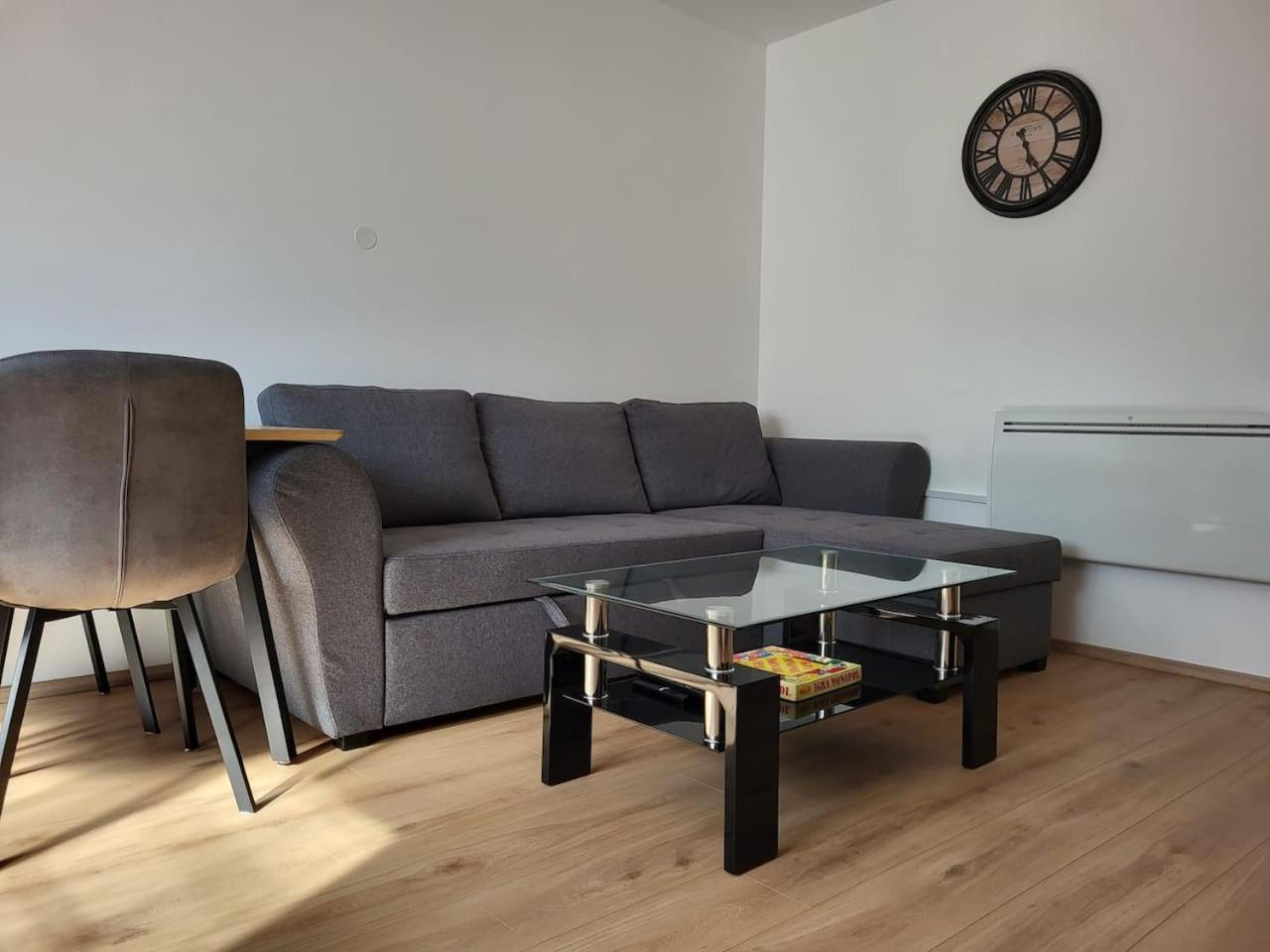 Apartment Dado