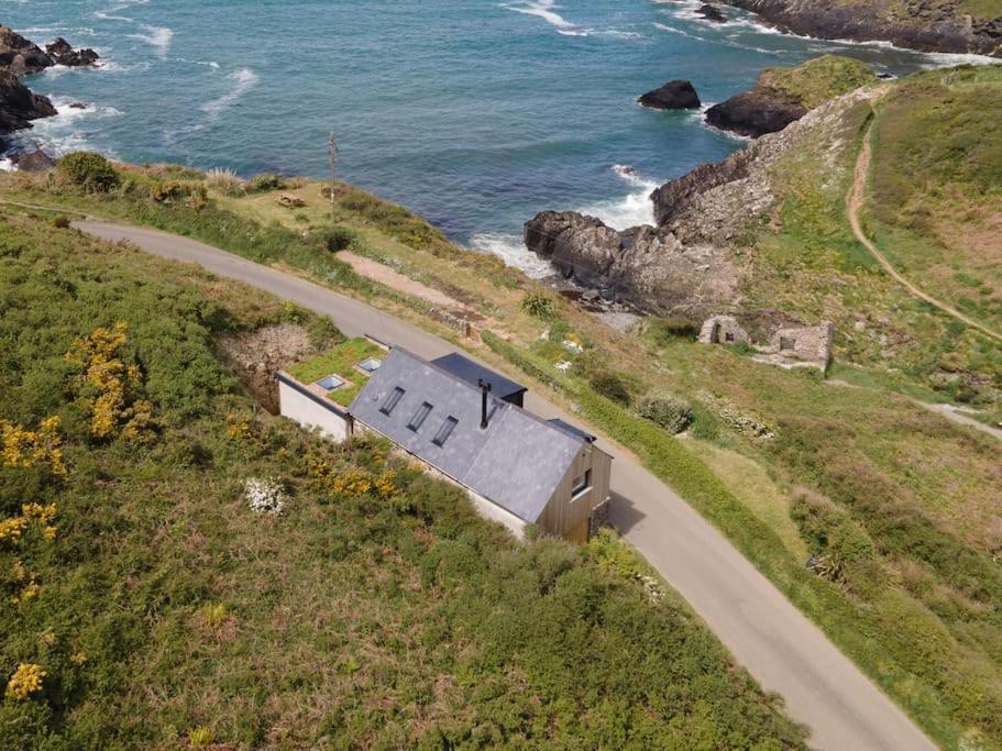 Cliff-top Cottage on Coast Path w/Panoramic Views view 2