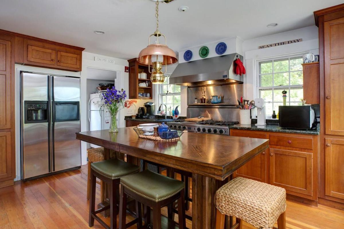 Gorgeous Cape Cod Mansion With Spa Near Beach view 2