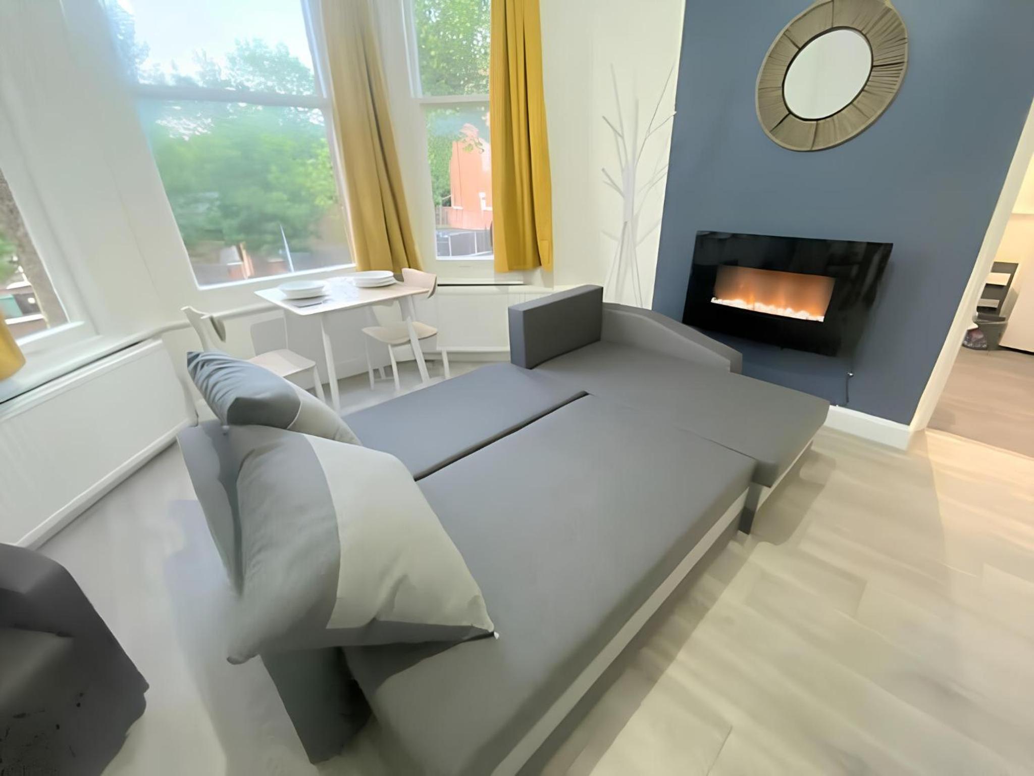Contemporary 2 bedroom apartment