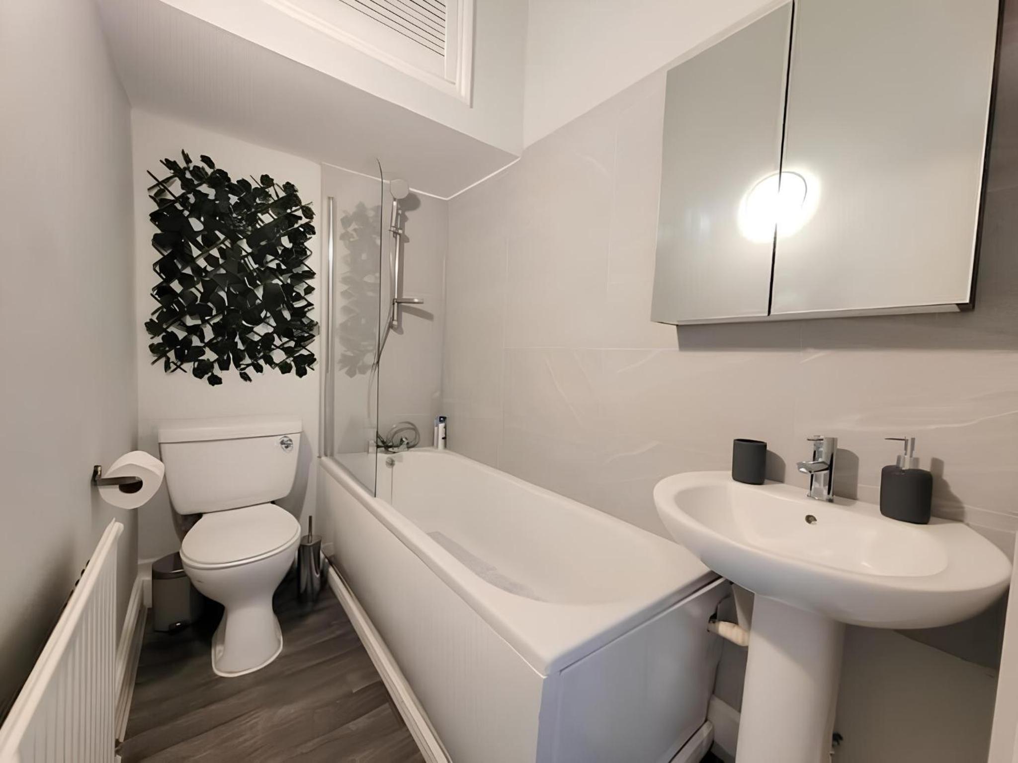 Contemporary 2 bedroom apartment