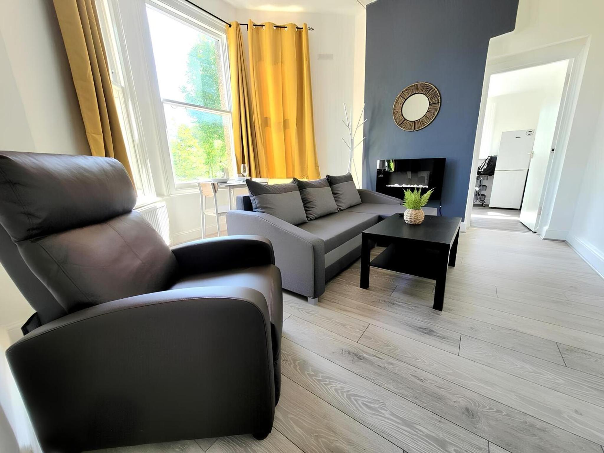 Contemporary 2 bedroom apartment