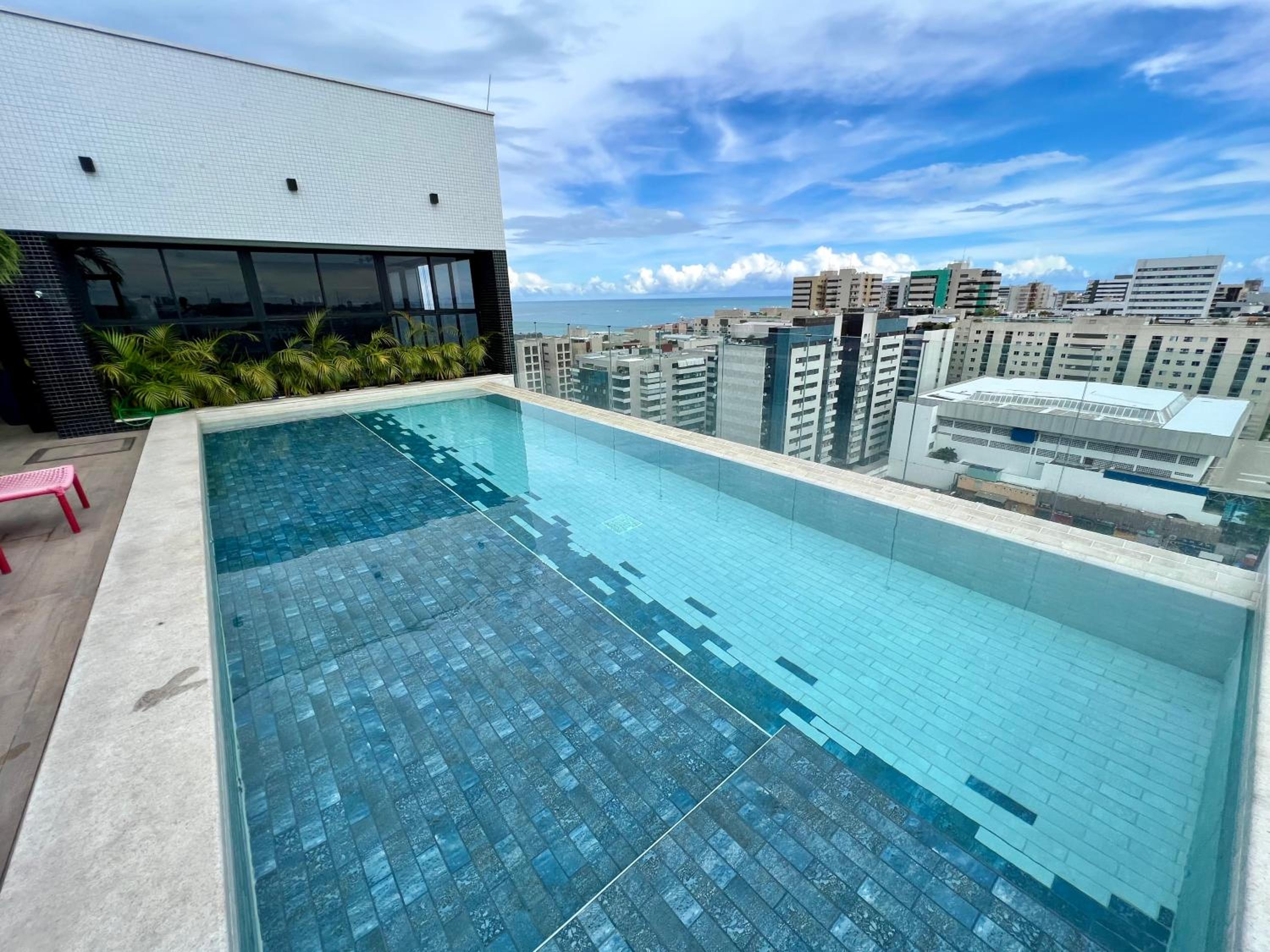 Sky 817 | Piscina | Academia | 150m da praia