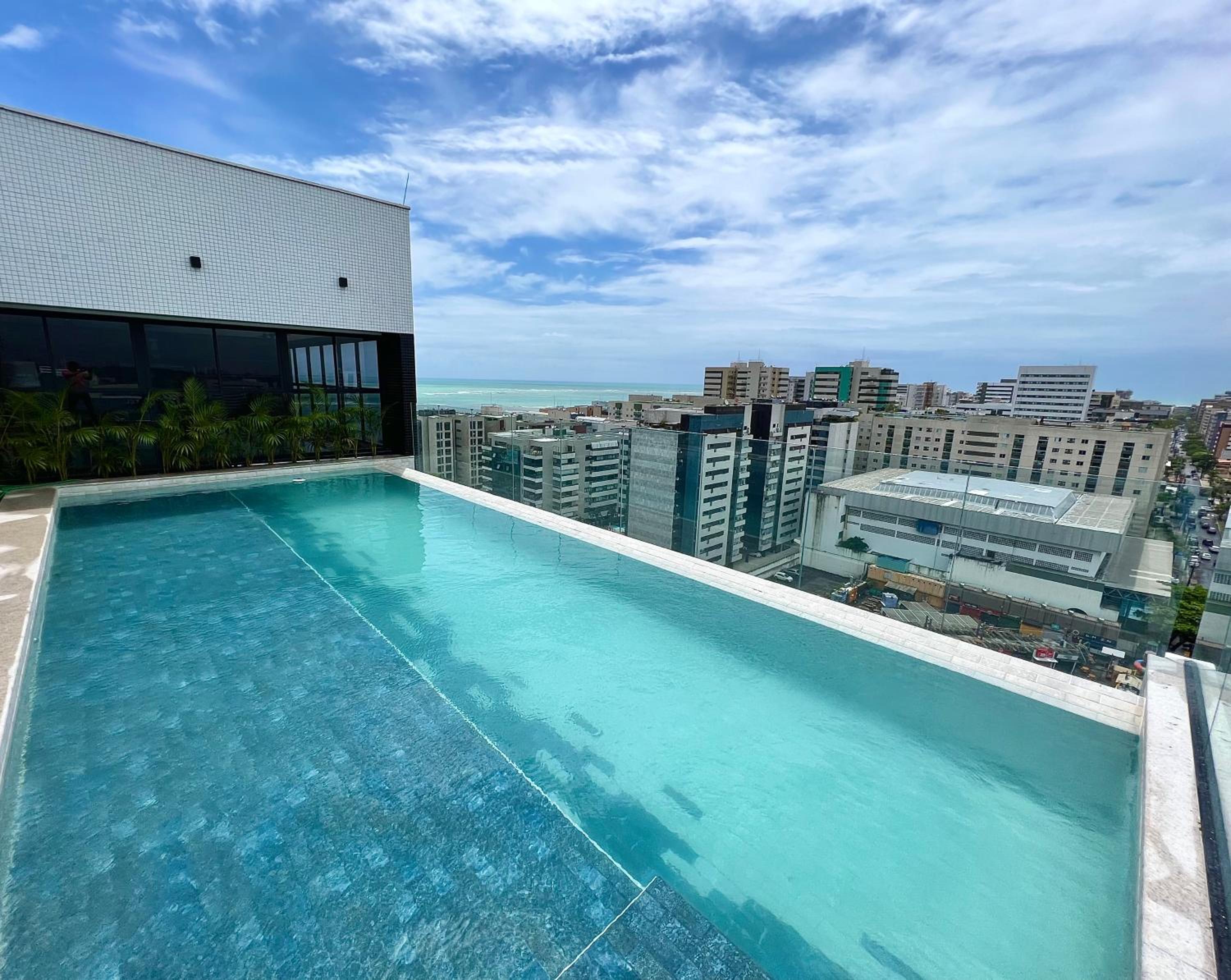 Sky 817 | Piscina | Academia | 150m da praia
