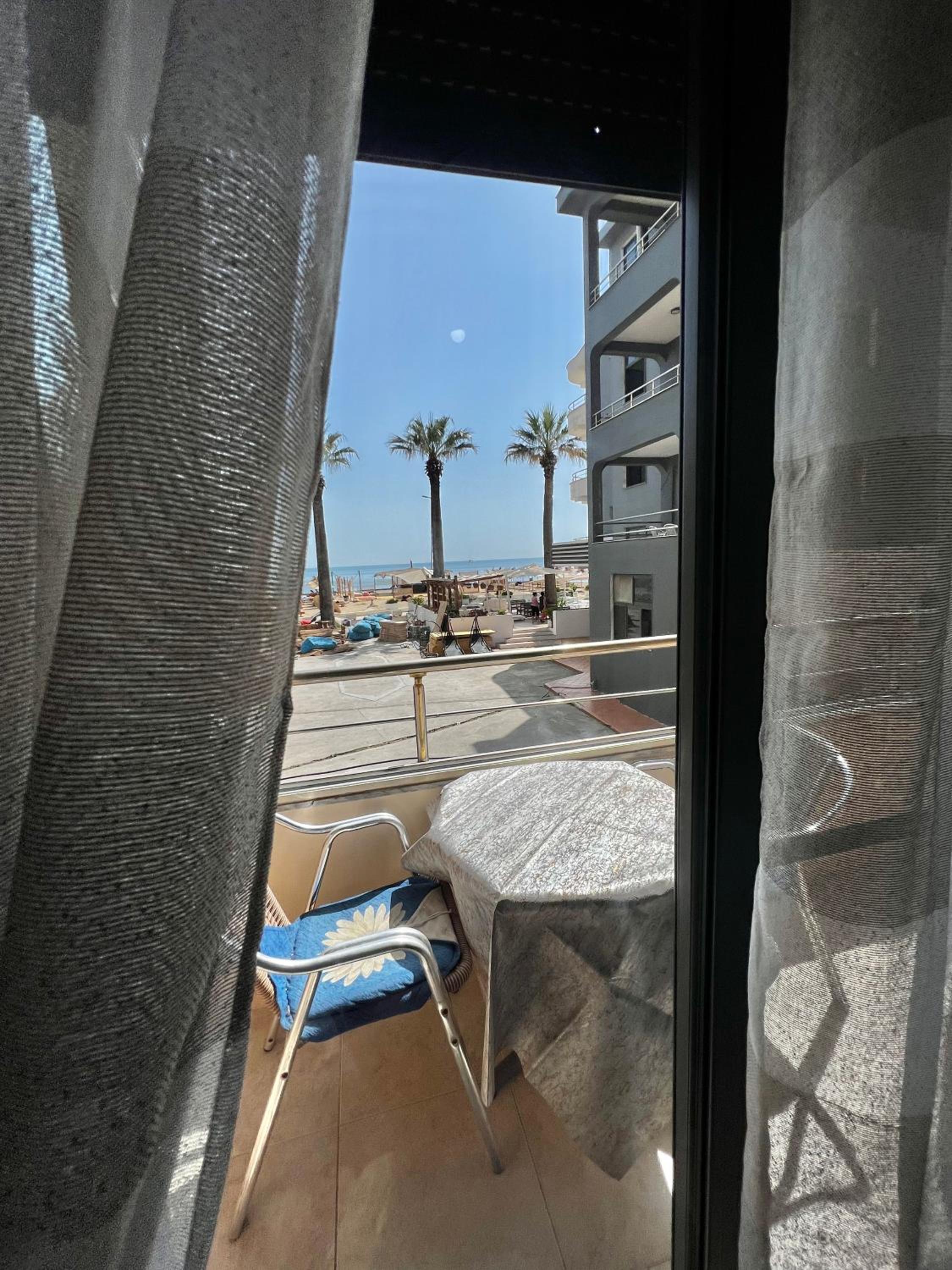 Zen Beachfront Apt 103 1TB Internet
