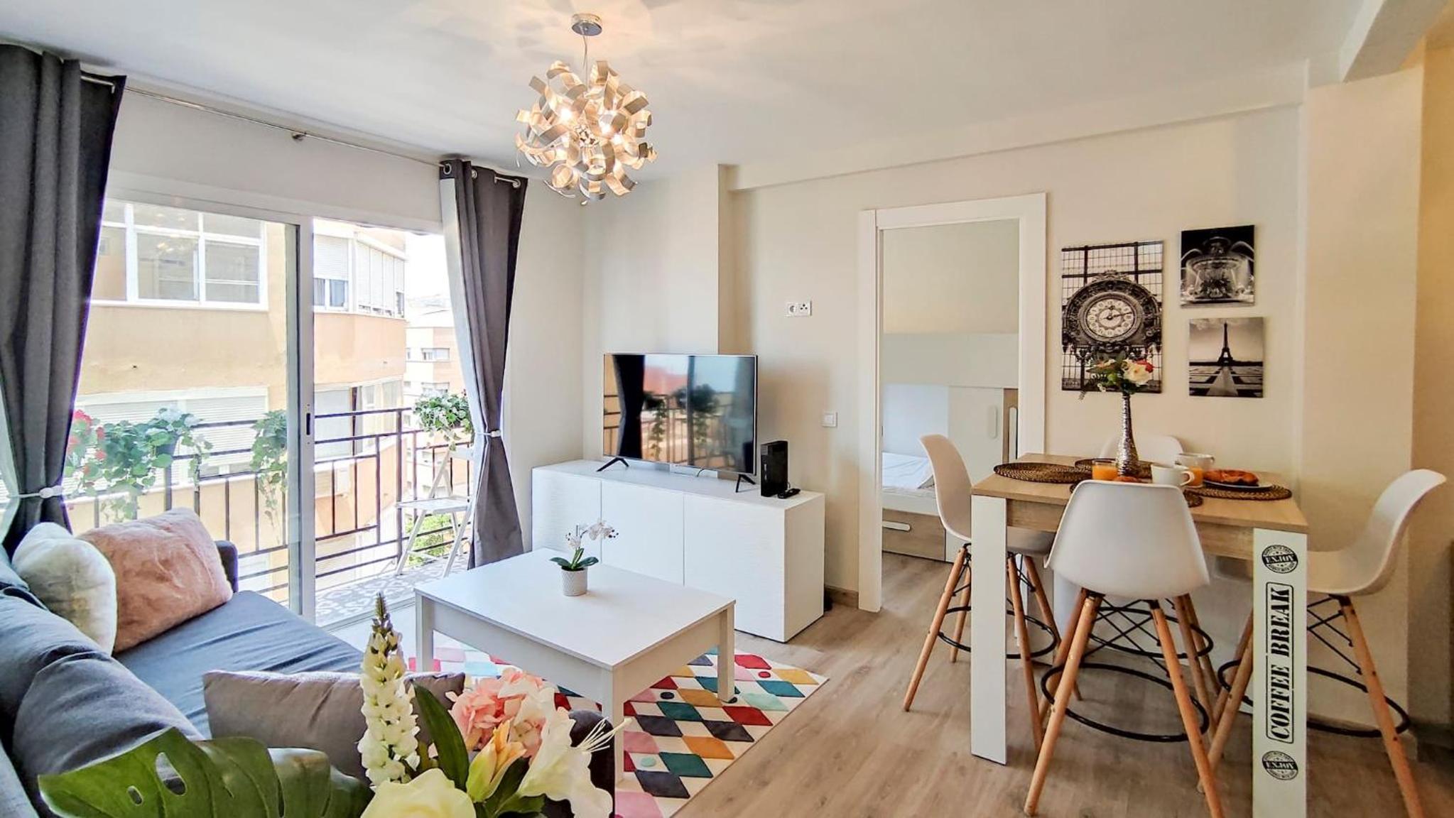 El Palo 7 by Pineapple Homes