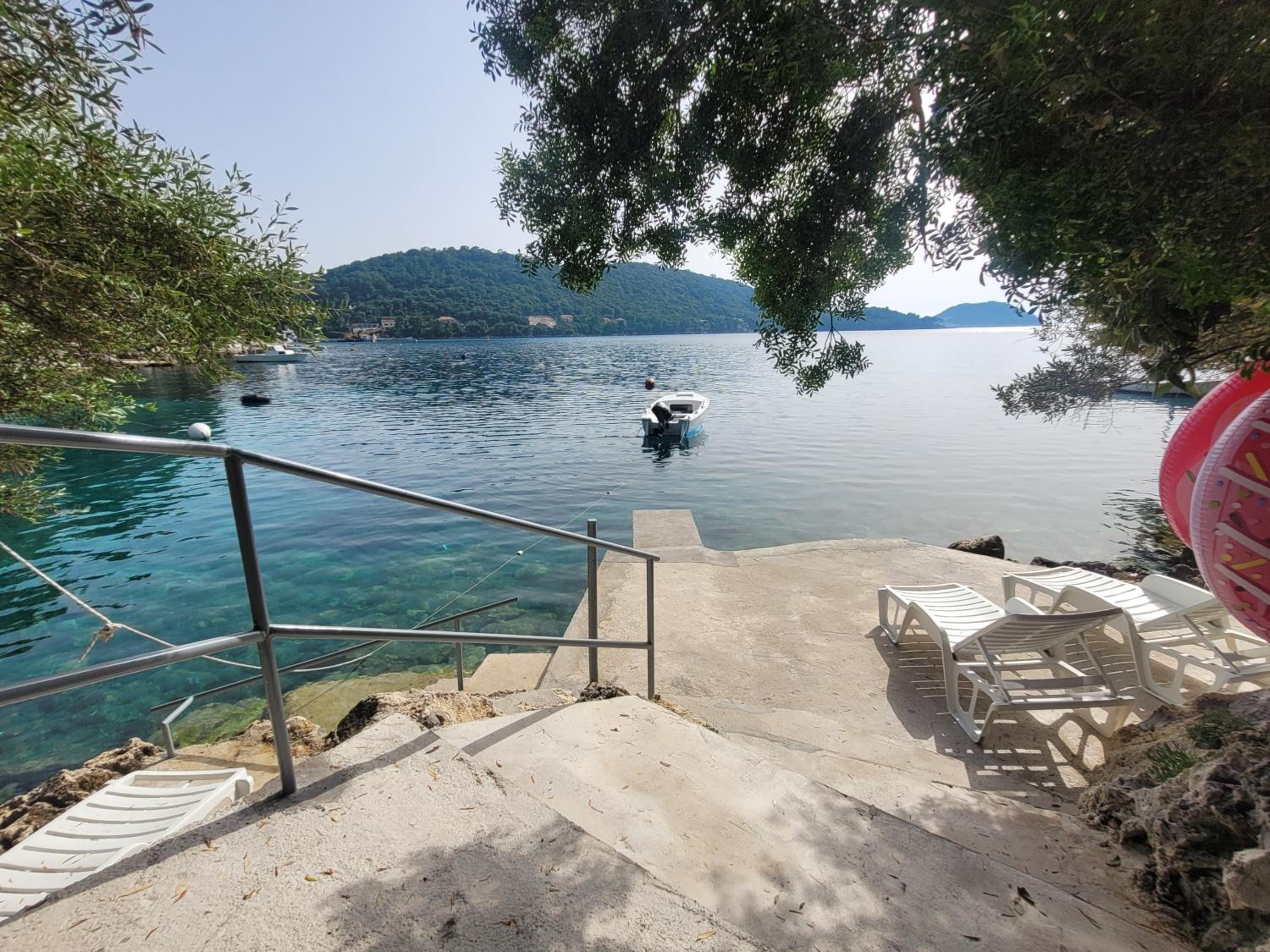 Dragovoda bay