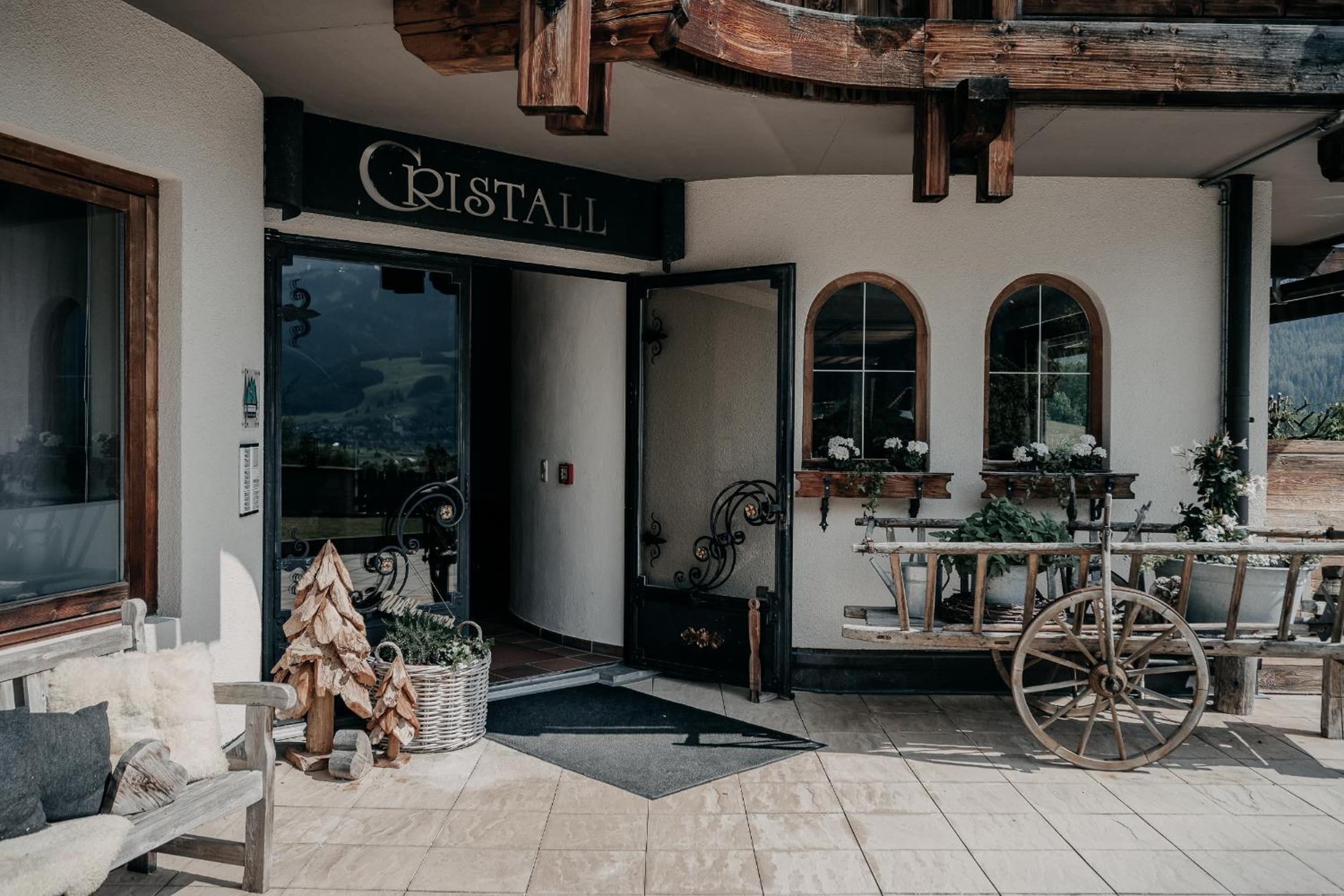 Alpenappartements Cristall view 2