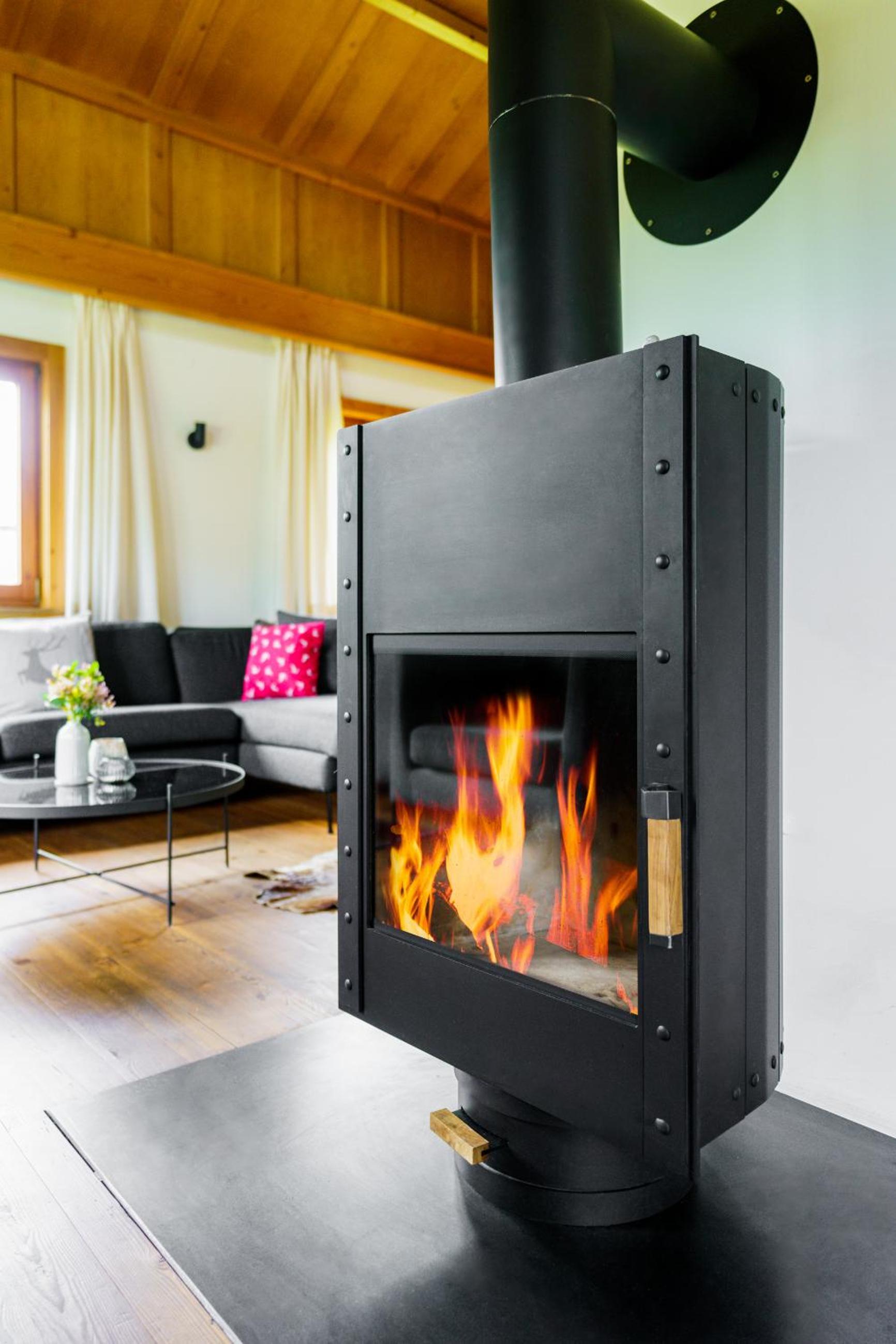 Chalet Moralee mit Whirlpool in Kitzbühel by ONE VILLAS view 5