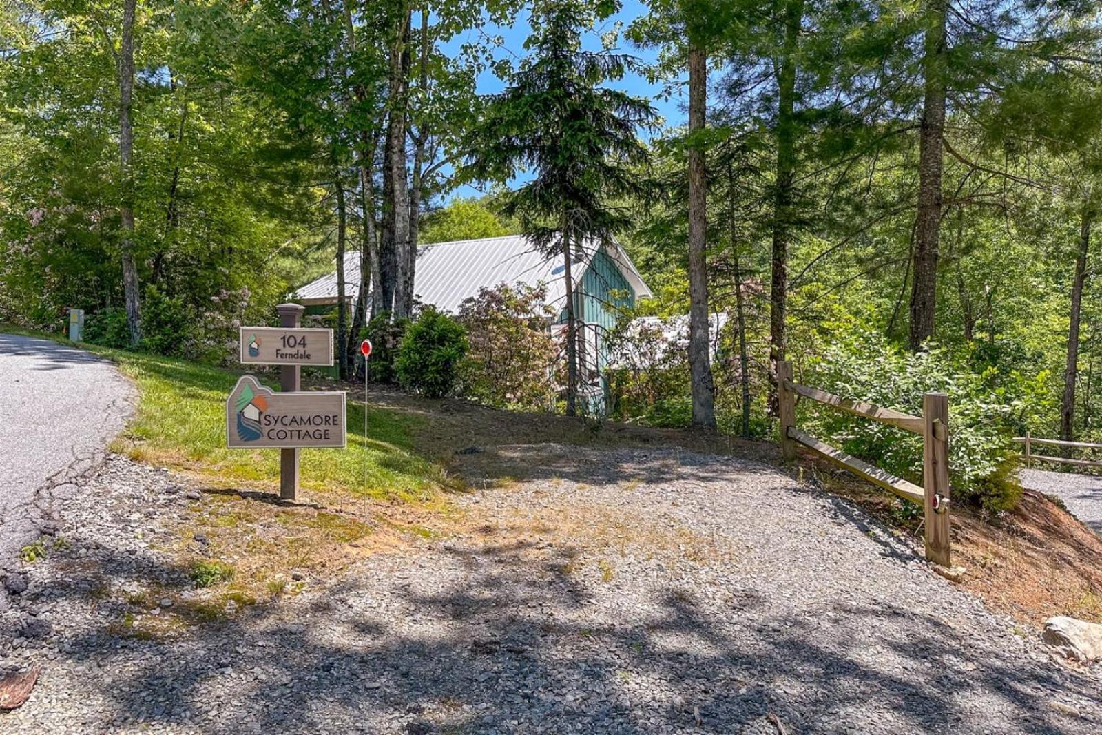 Sycamore Cottage · Sycamore Cottage in Sutton Knob