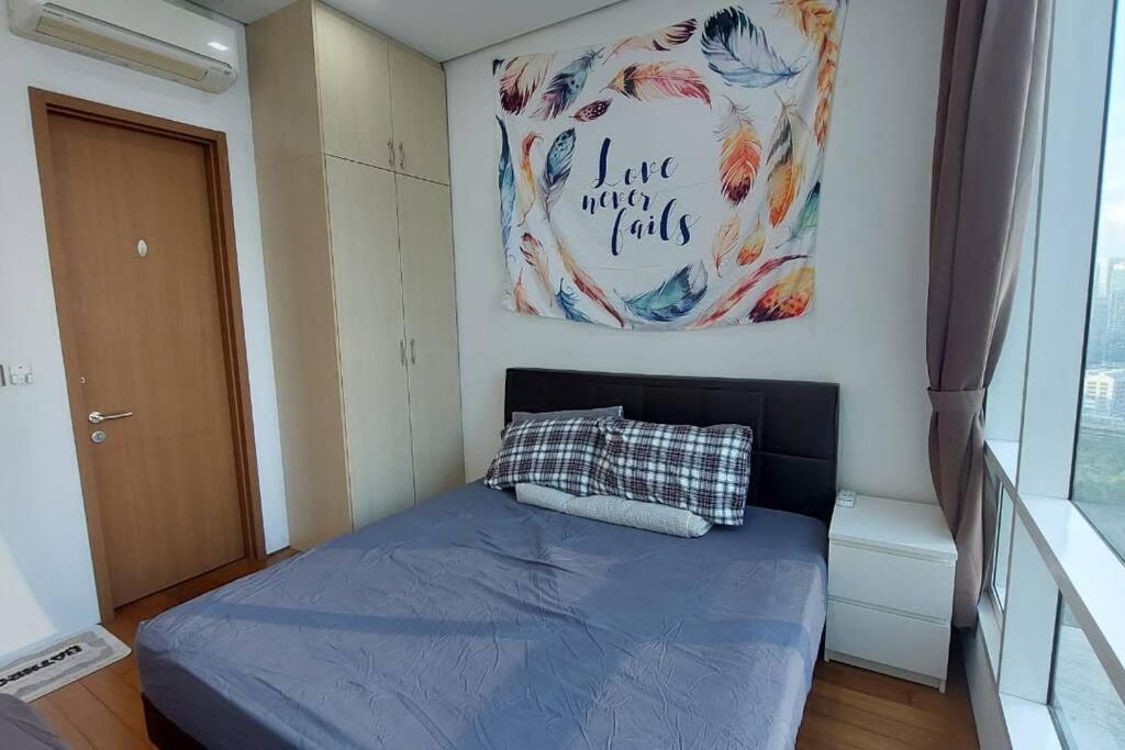 5mins to KLCC -Lvl32-2br-FreeParking