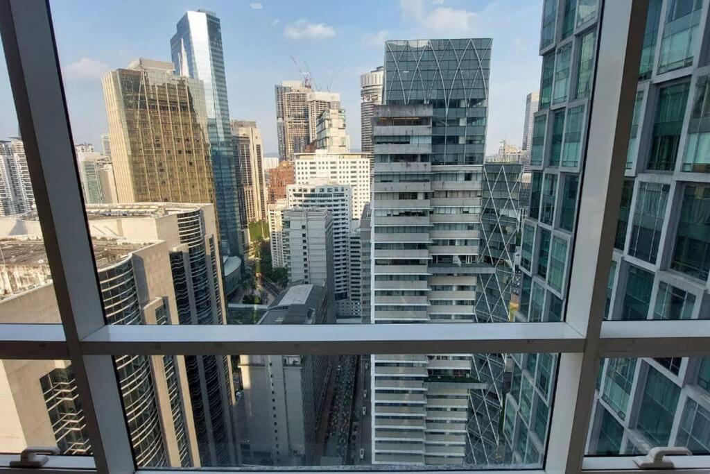 5mins to KLCC -Lvl32-2br-FreeParking
