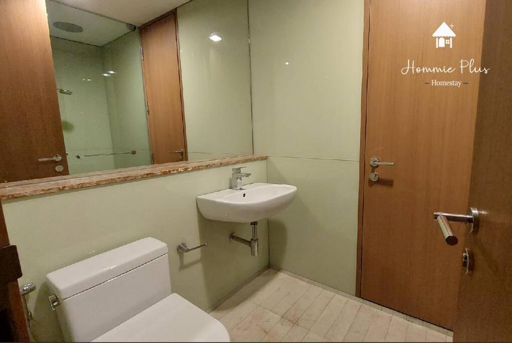 5mins to KLCC -Lvl32-2br-FreeParking