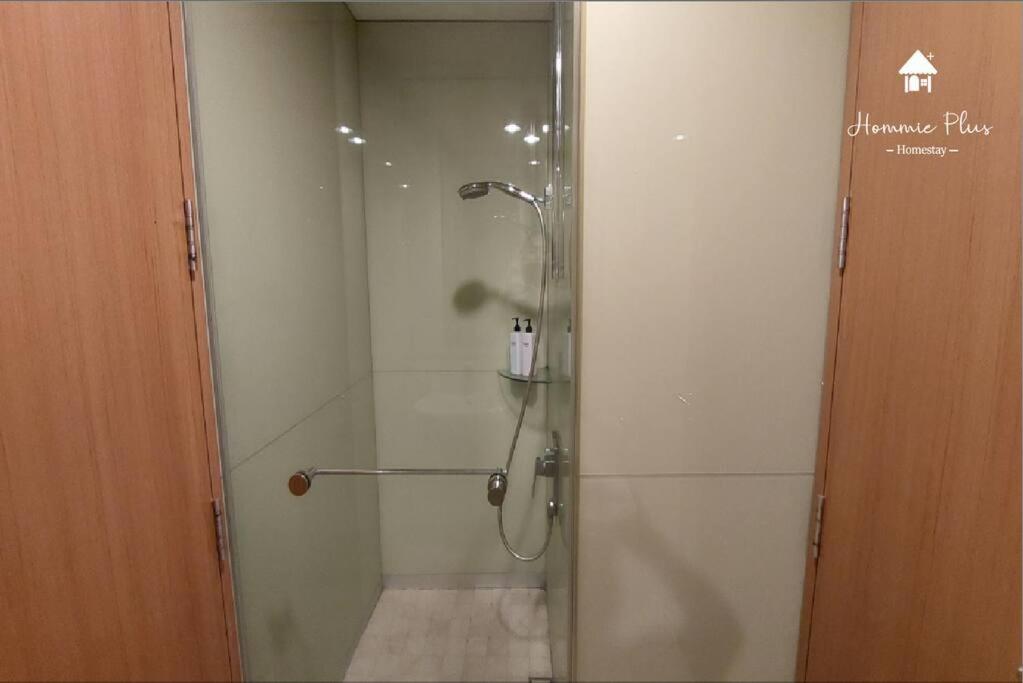 5mins to KLCC -Lvl32-2br-FreeParking