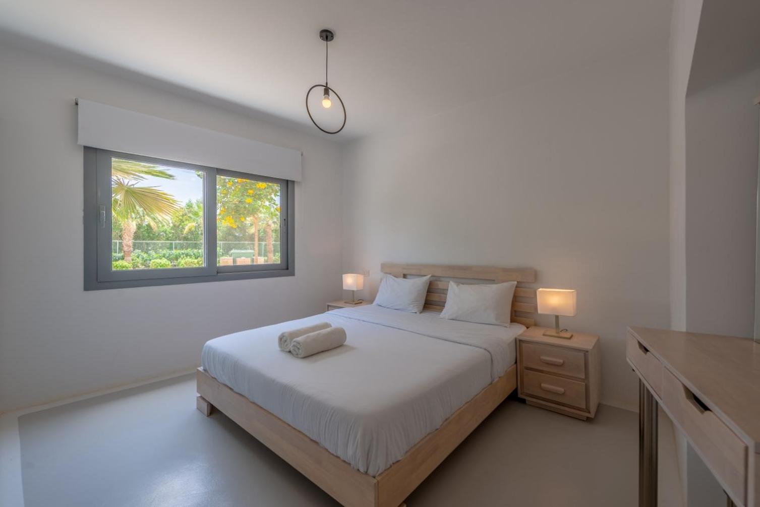 New! Lovely 1BR in Swan Lake, Gouna. Azure Lagoon view 3