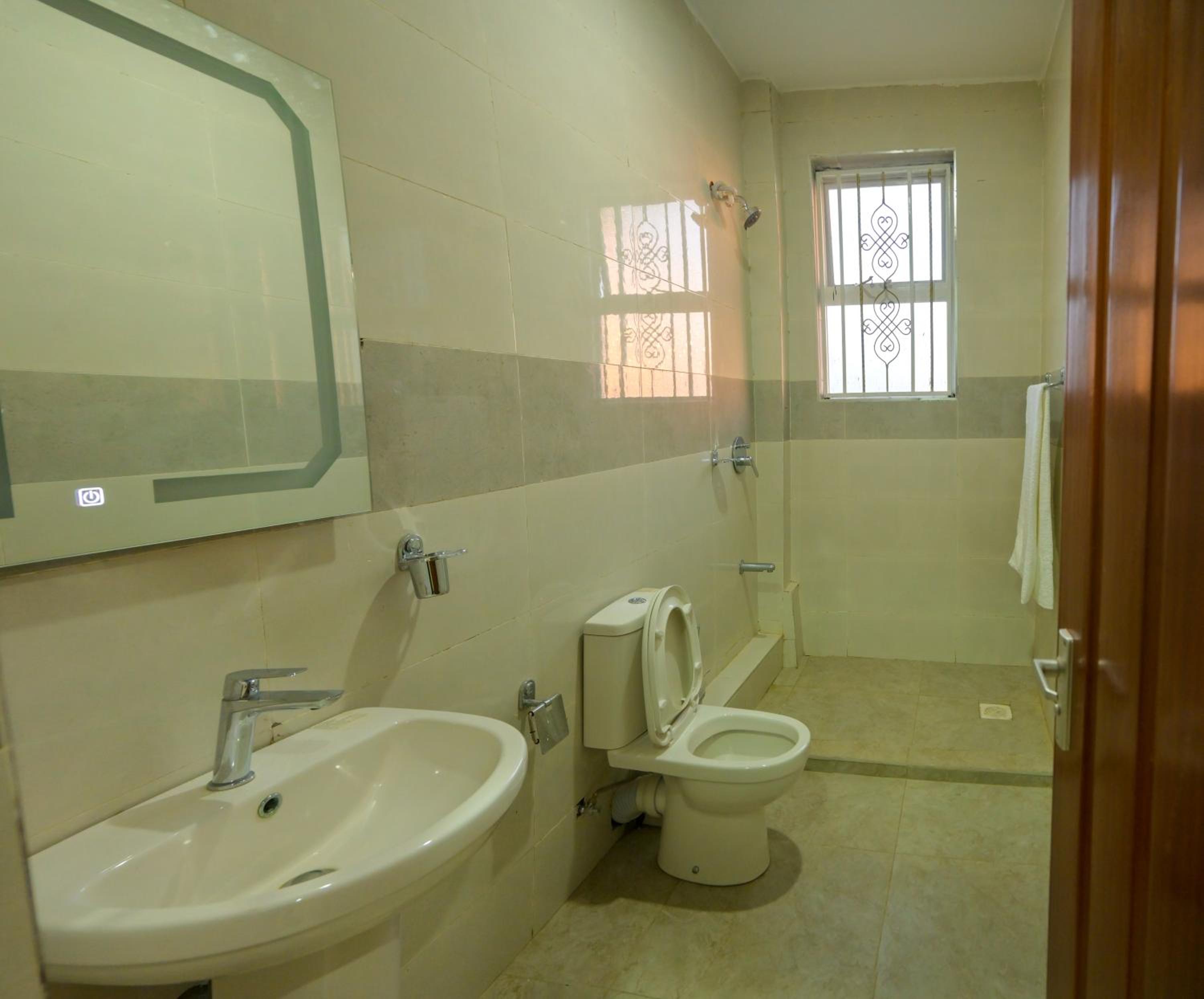 Executive apartments at kileleshwa estate in wote town view 3