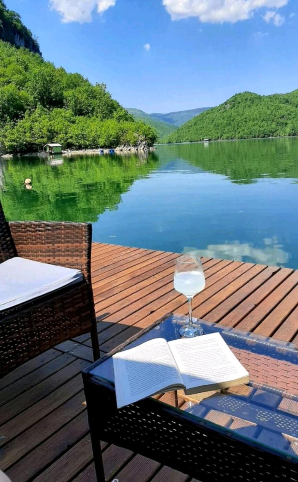 Floating apartmens Perucacki Raj