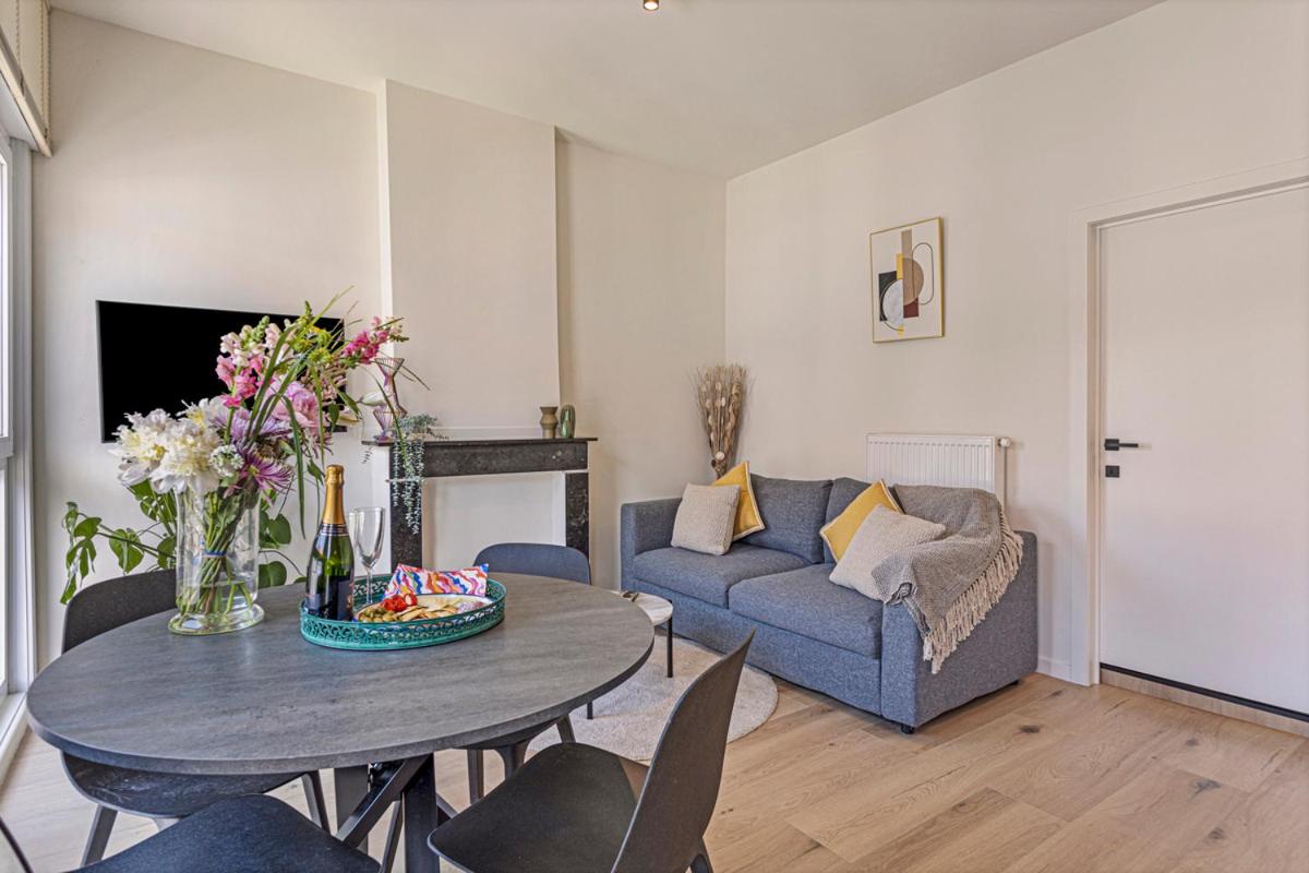New renovated condo's @ trendy south