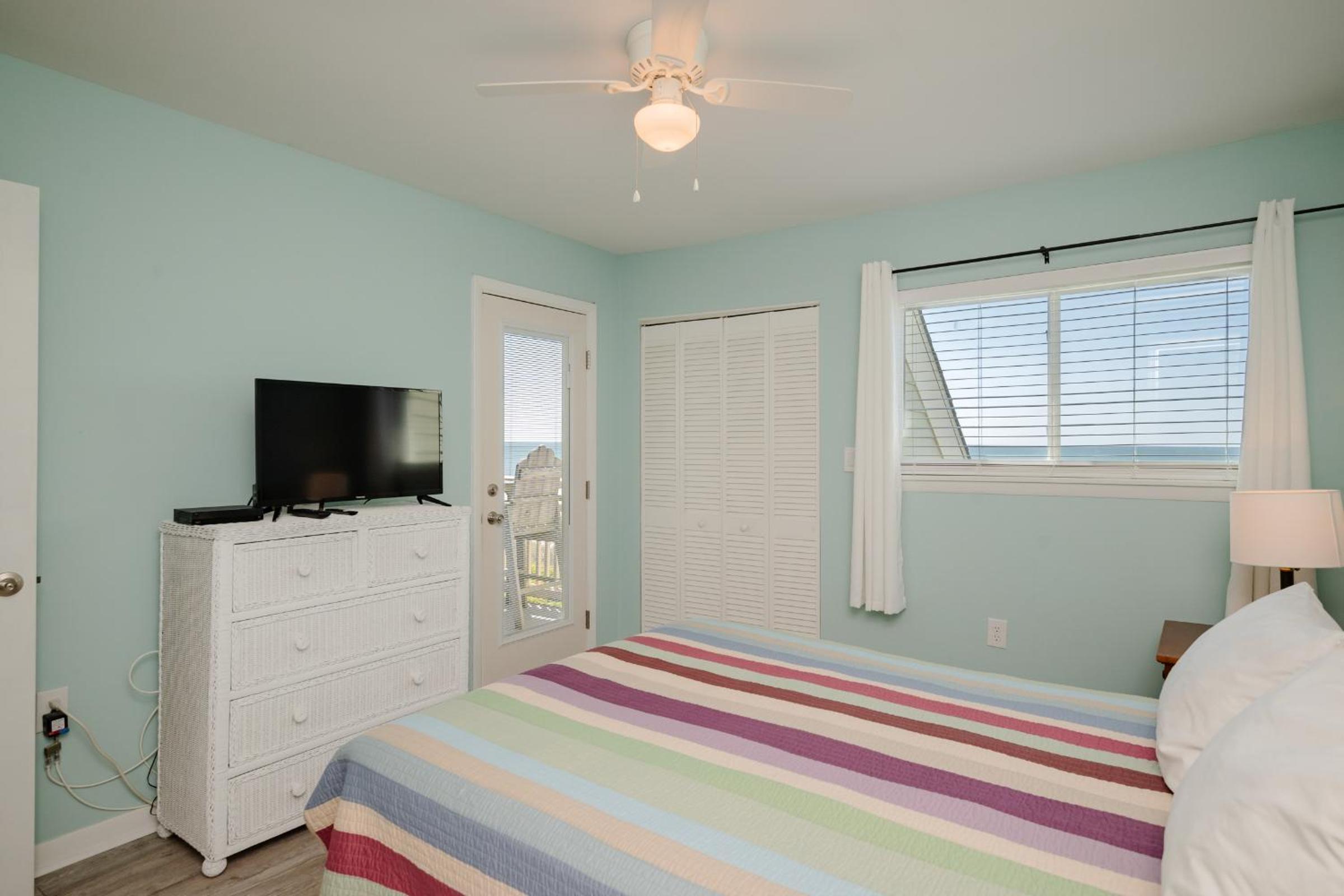 The Breeze by Oak Island Accommodations