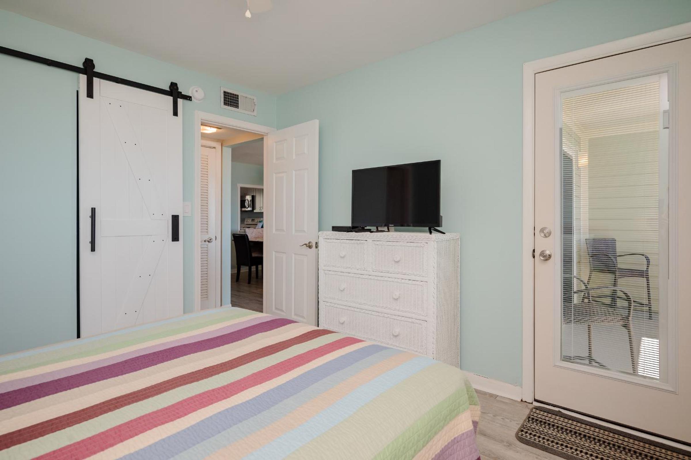 The Breeze by Oak Island Accommodations