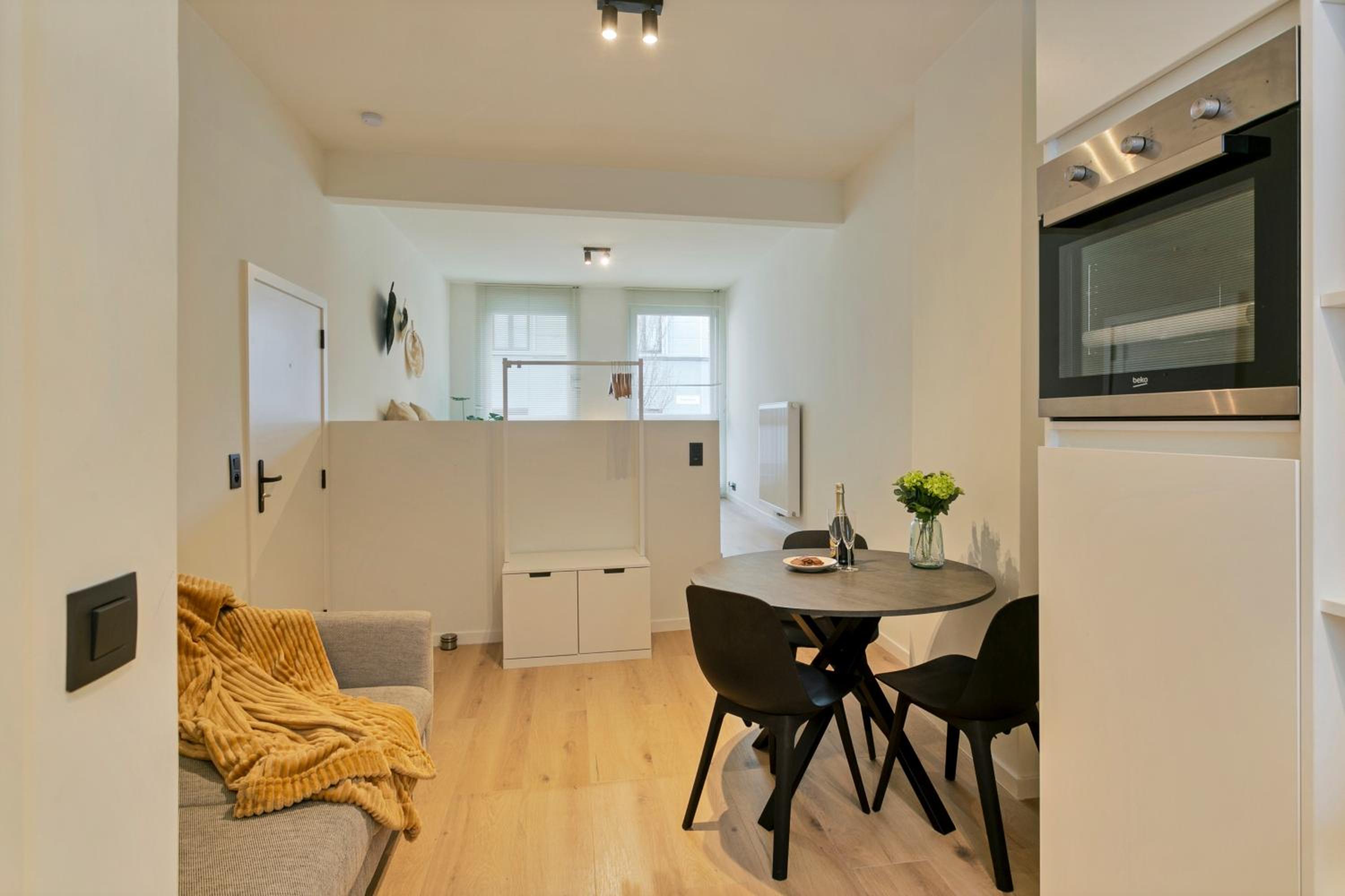 New renovated condo's @ trendy south