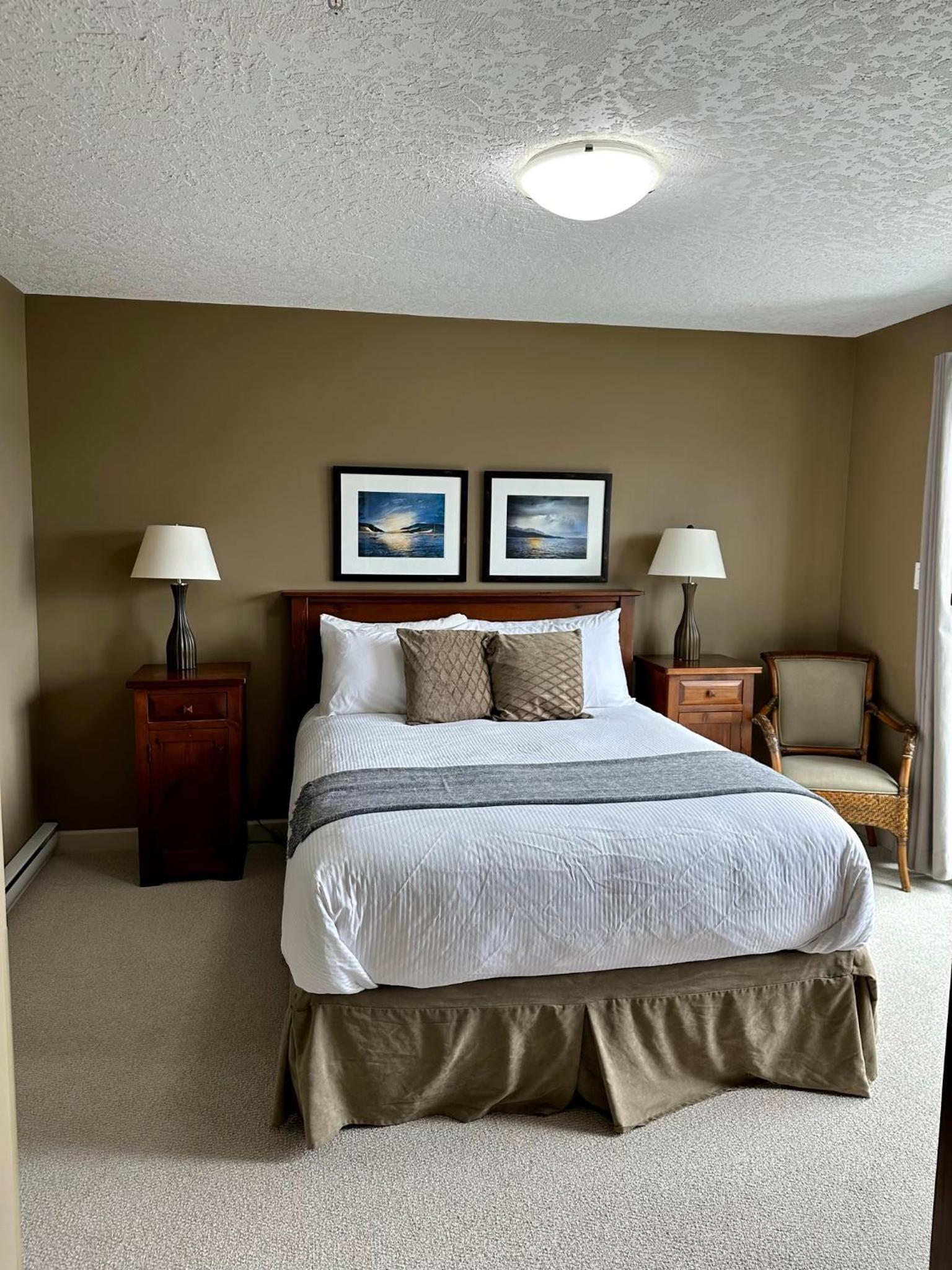 Sooke Vacations - Race Rocks Townhouse - Sooke - Property Image 2