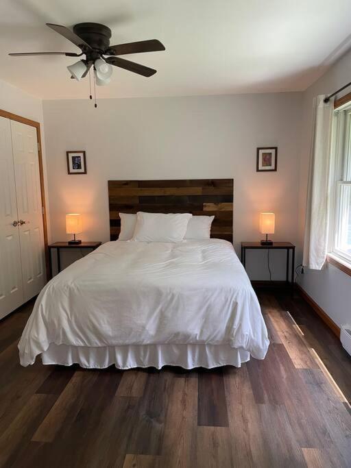 Falls Edge Farm Cottage view 4