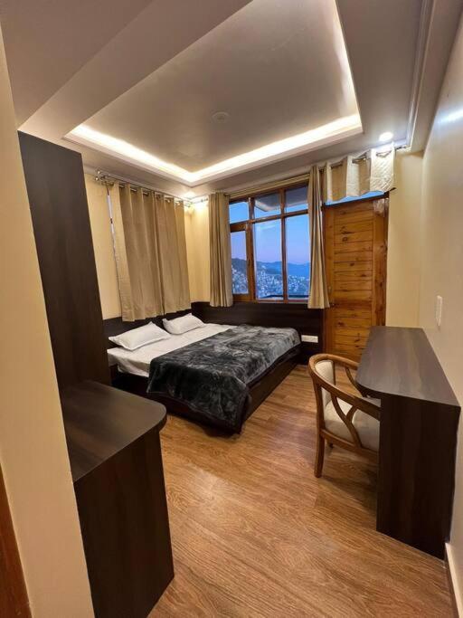 Superb Luxury Three Bed Apartment view 2