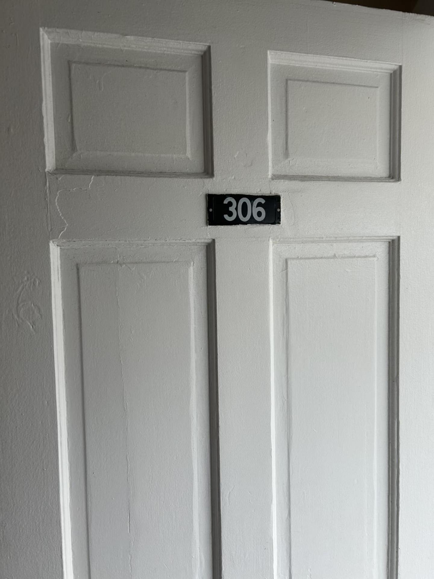 Photo 52