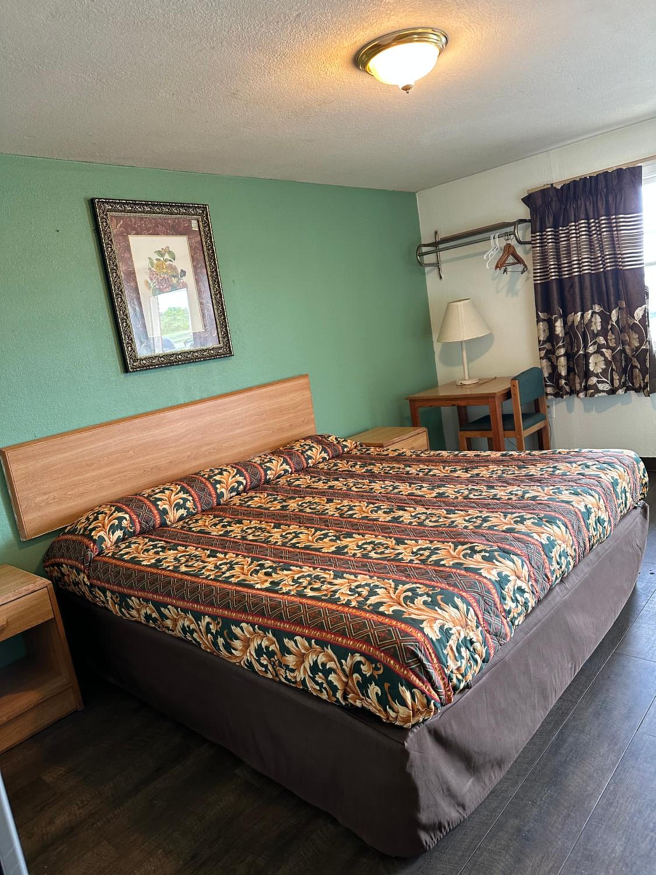 Hillcrest Motel by Oyo Aurora near Lawrenceburg