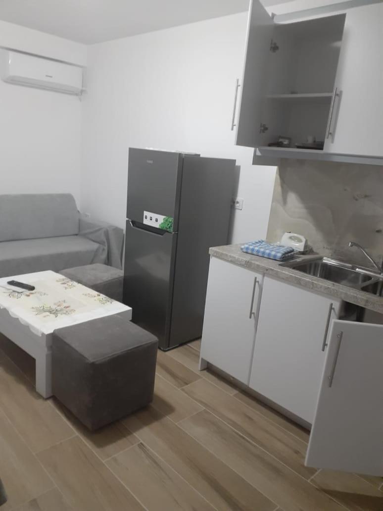 Lovely 1-bedroom Apartment in Sarandë