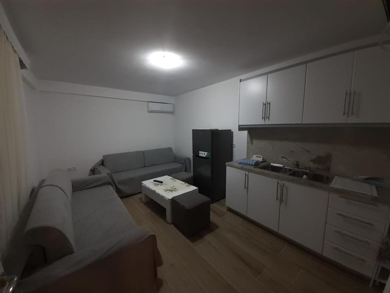 Lovely 1-bedroom Apartment in Sarandë