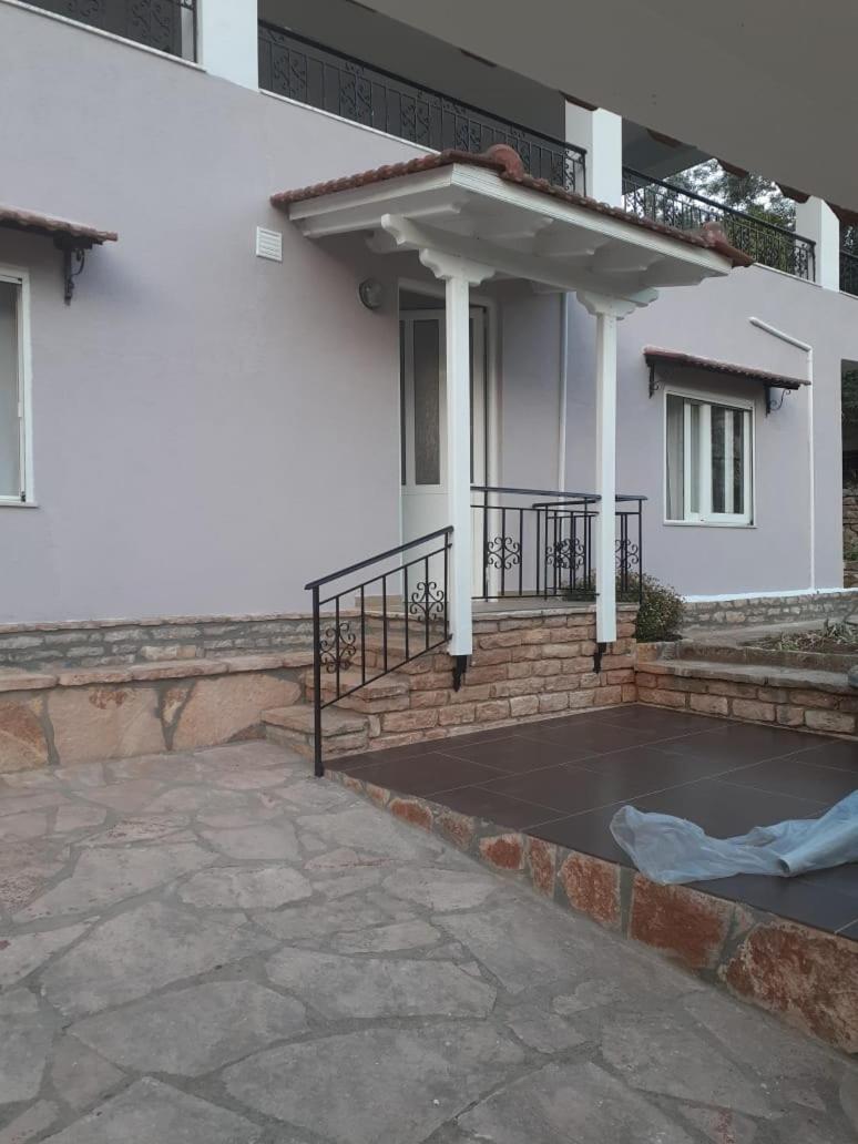 Lovely 1-bedroom Apartment in Sarandë