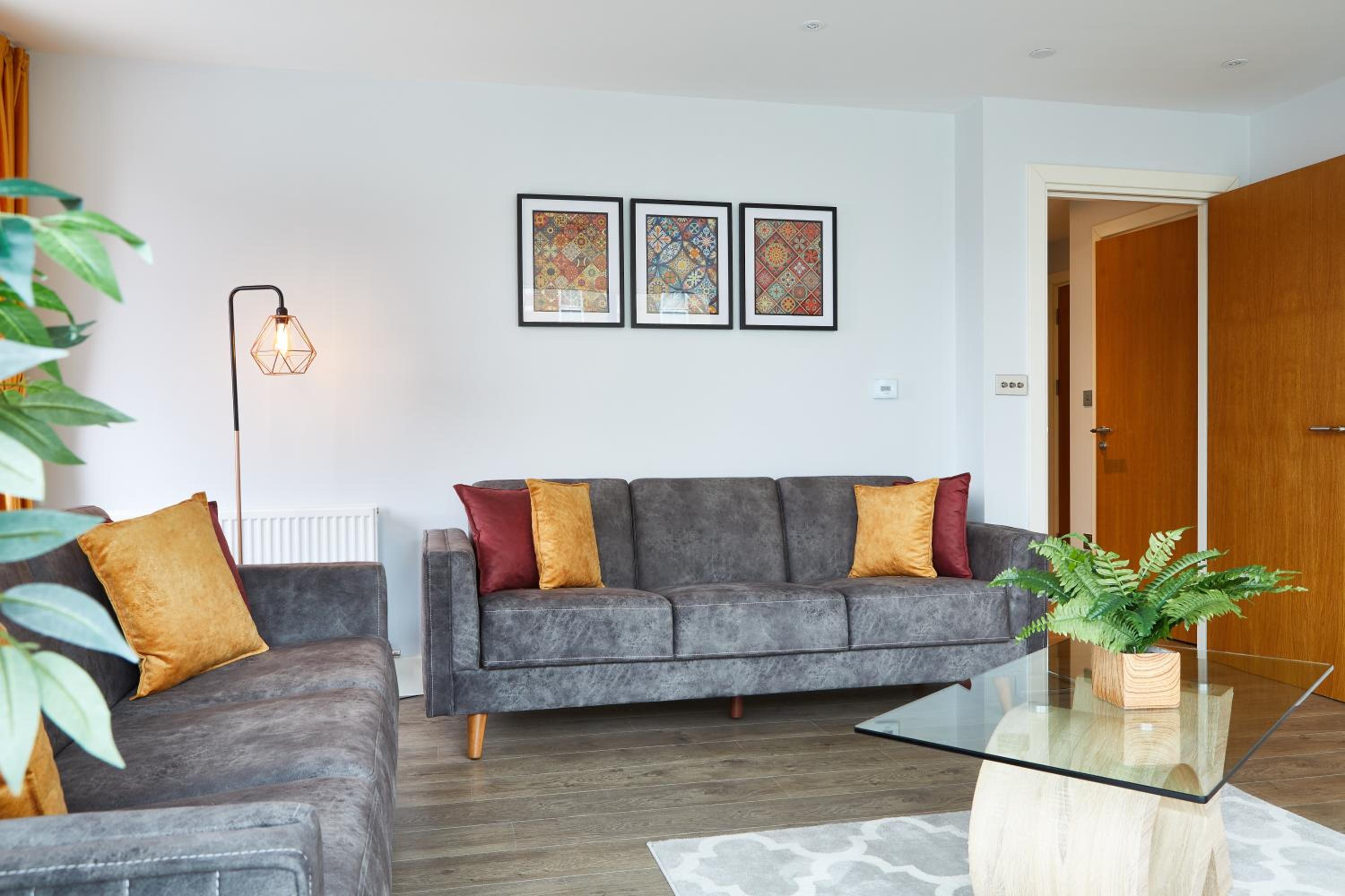 Elegant Plus Luxury Apartments