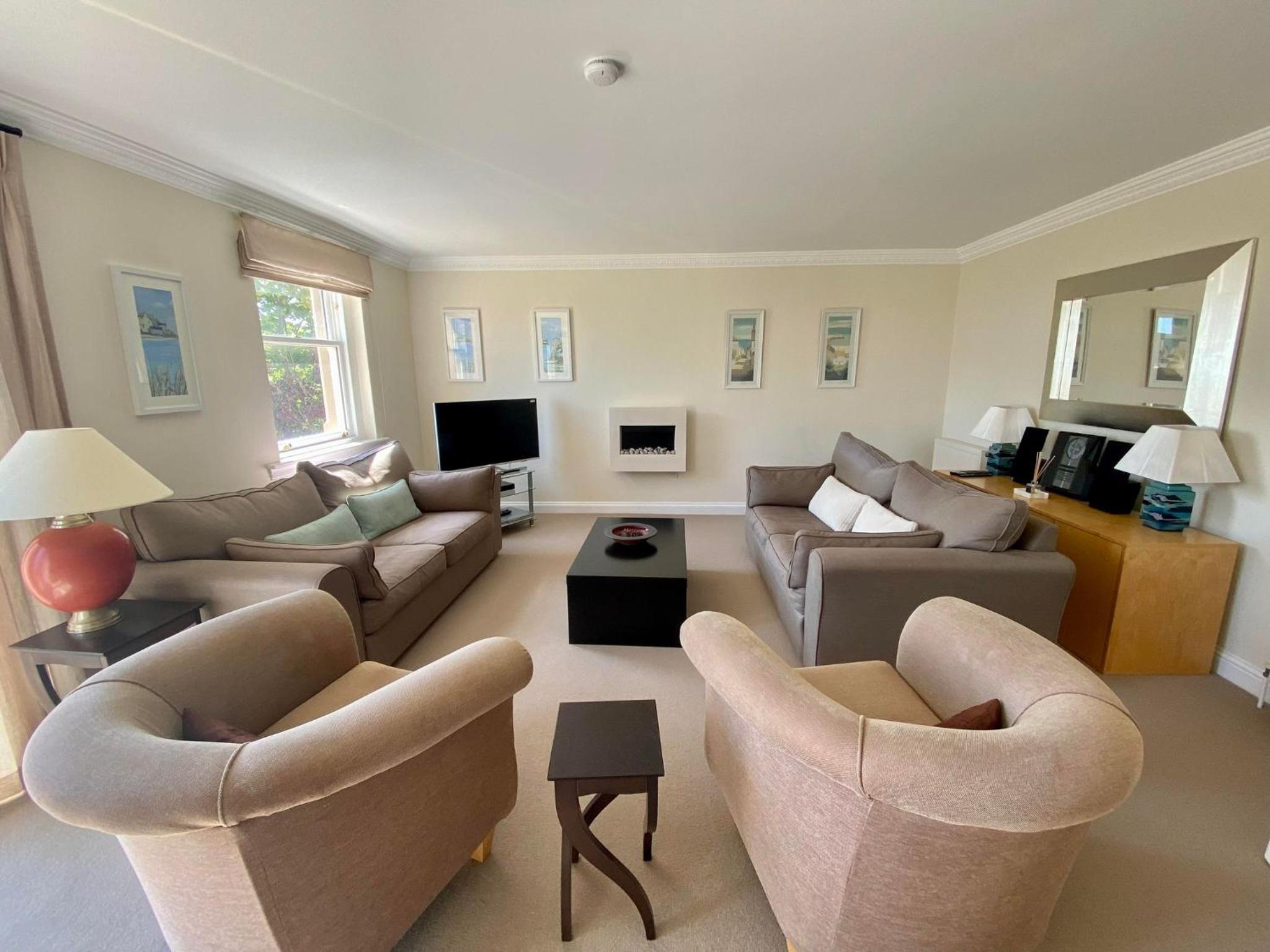 Golf Court View, Elie view 4