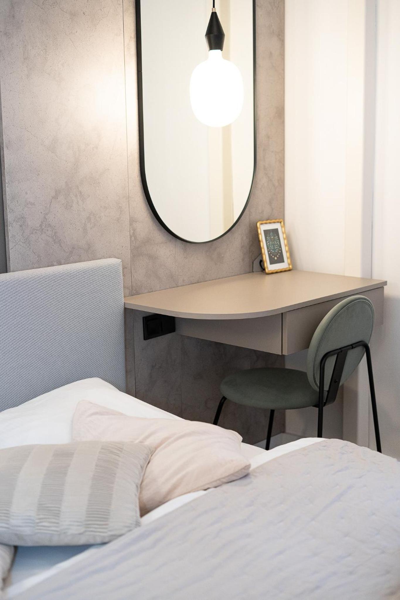 Rentero Modern 5 min Wenceslas Square Apartment, Prague