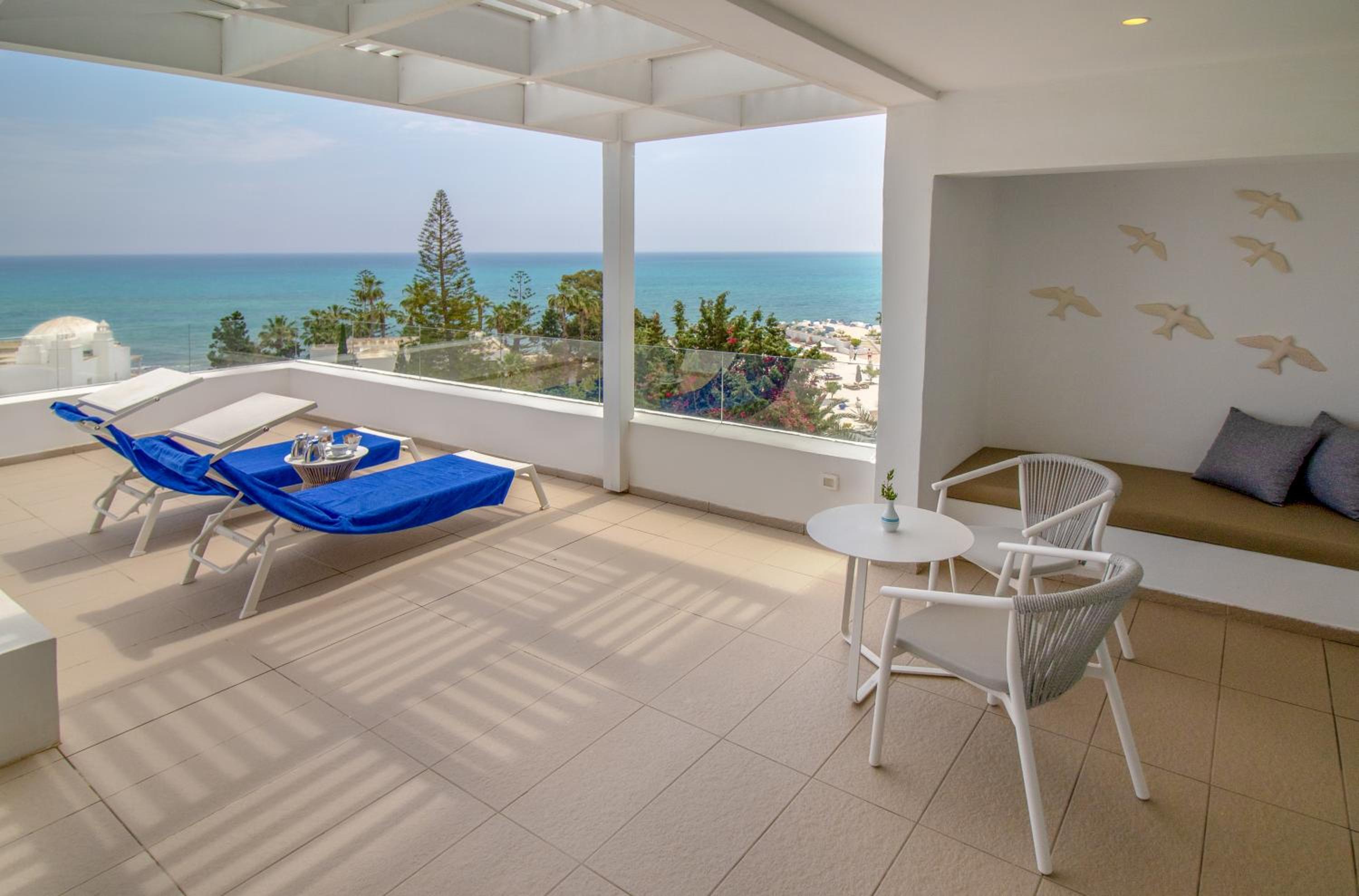 Balcony & Terrace