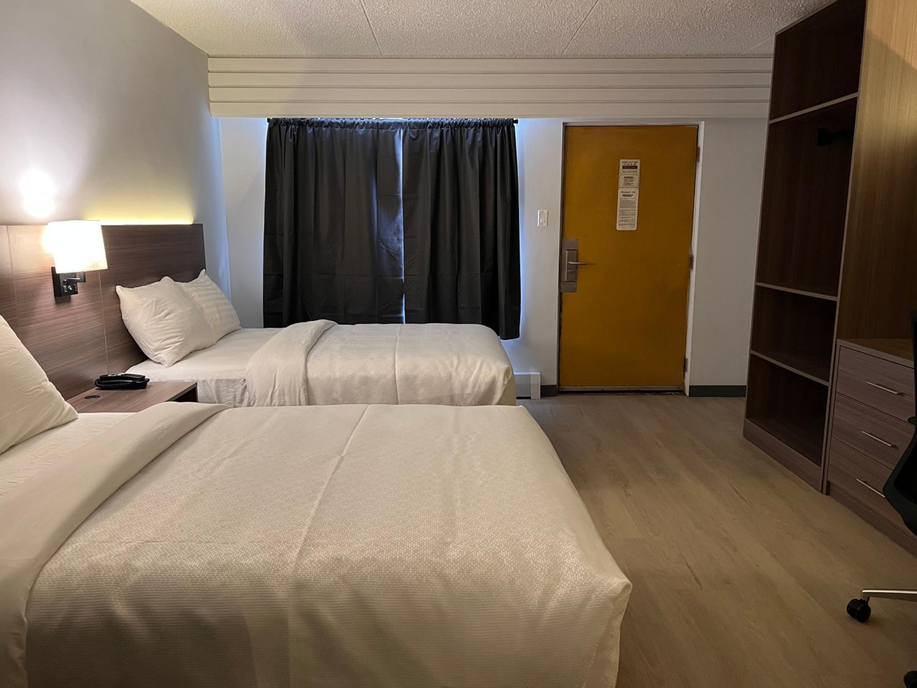 Grande Prairie Vacations - Westport Inn - Property Image 2
