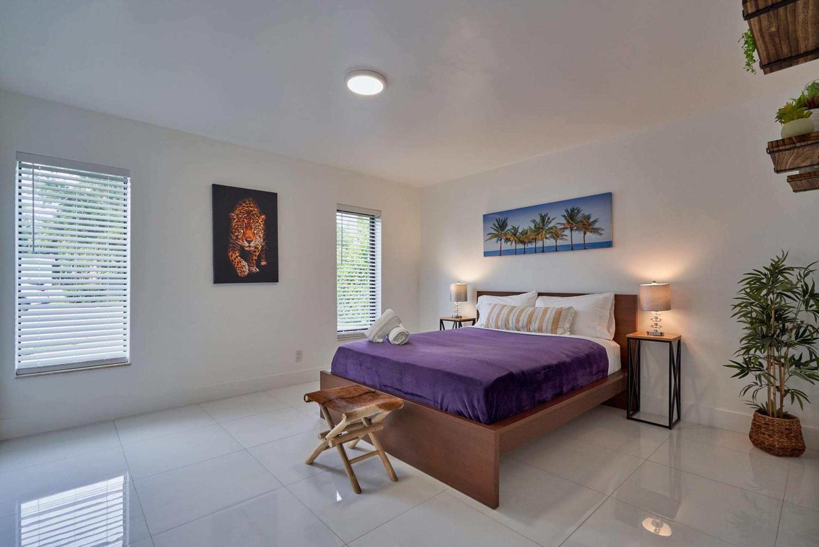 Top Location Villa at Highland Lakes Blvd BY THE GLAMHOMES