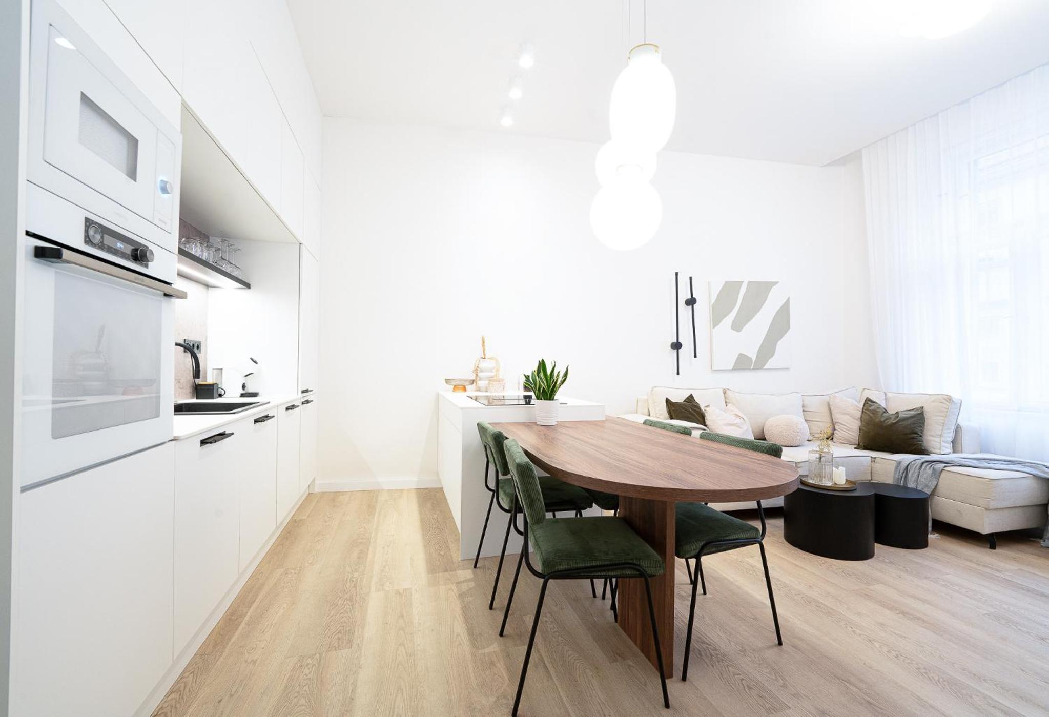 Rentero Modern 5 min Wenceslas Square Apartment, Prague