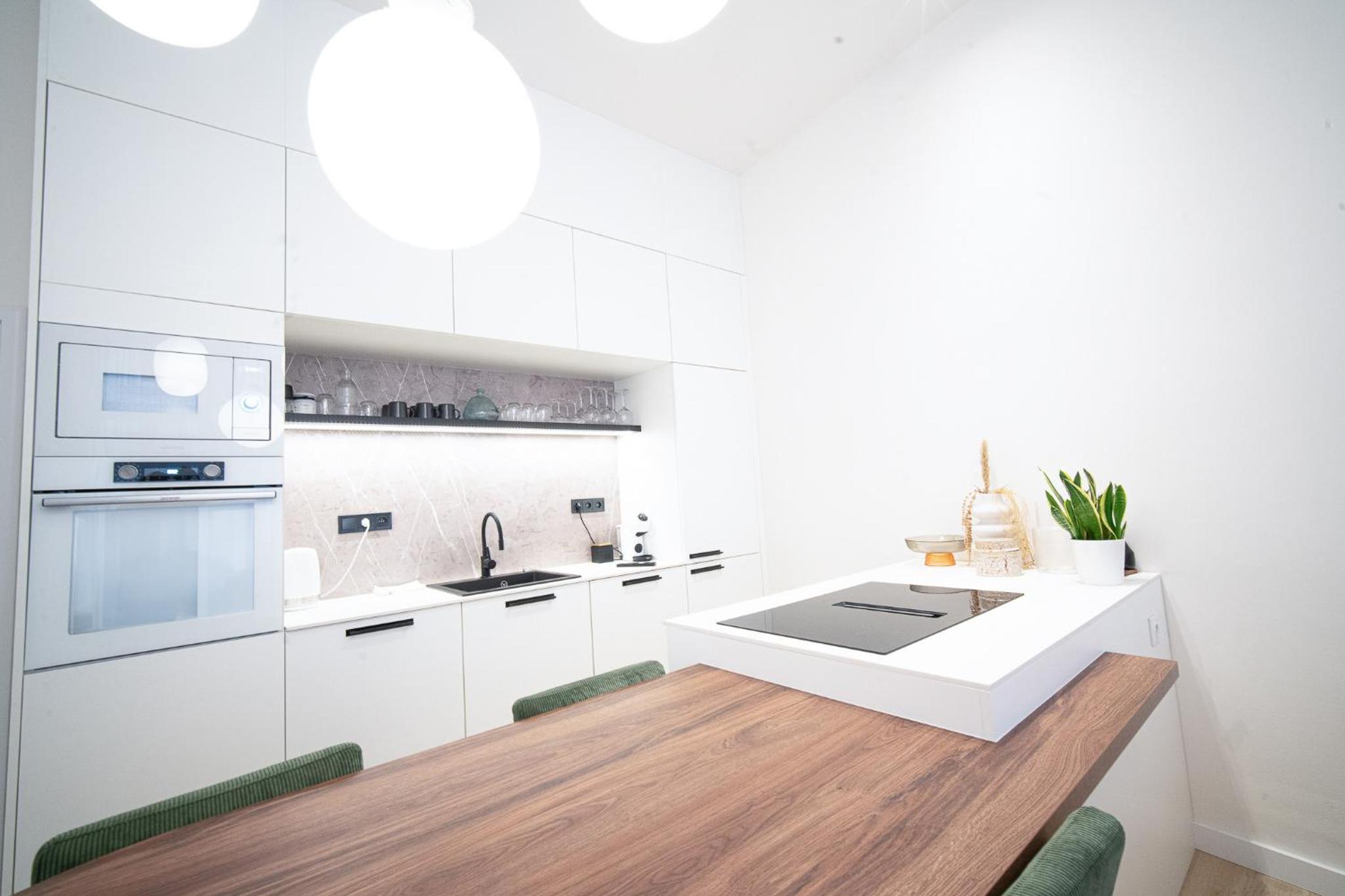 Rentero Modern 5 min Wenceslas Square Apartment, Prague