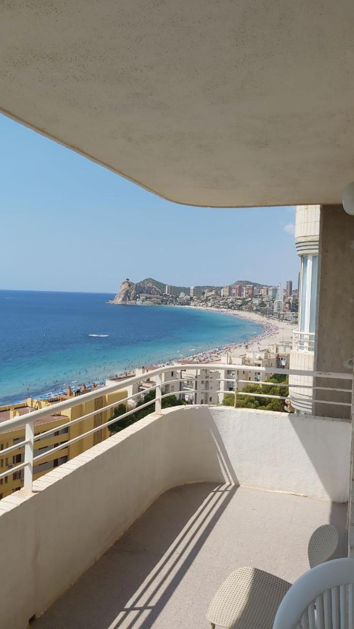 Hotel Piso en primera línea de playa en Urbanización el Olivar - Image 1