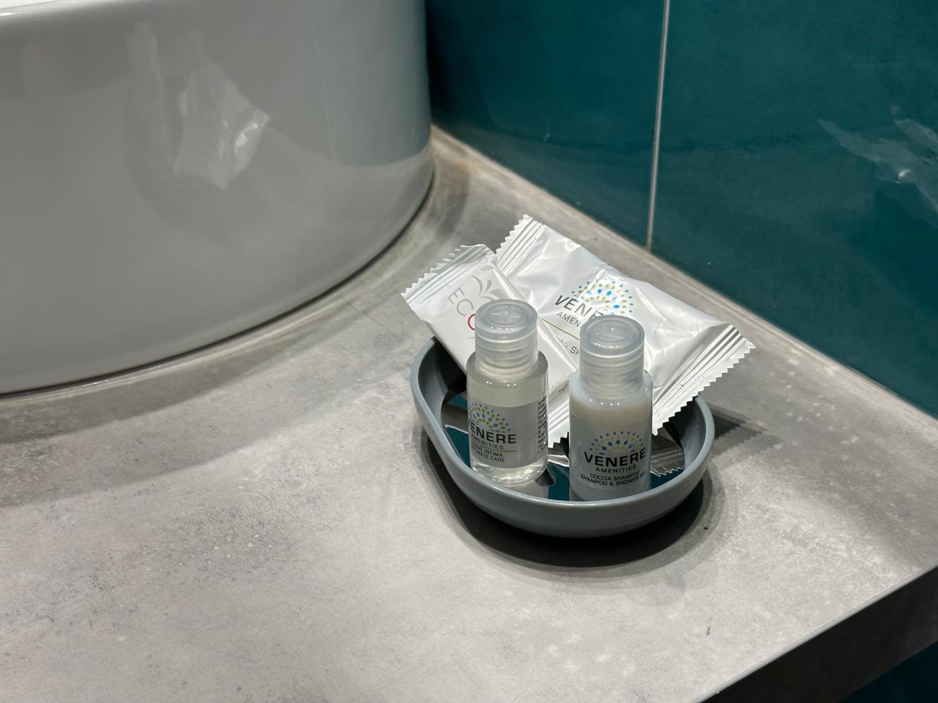 AL CENTRO en Formia — bathroom