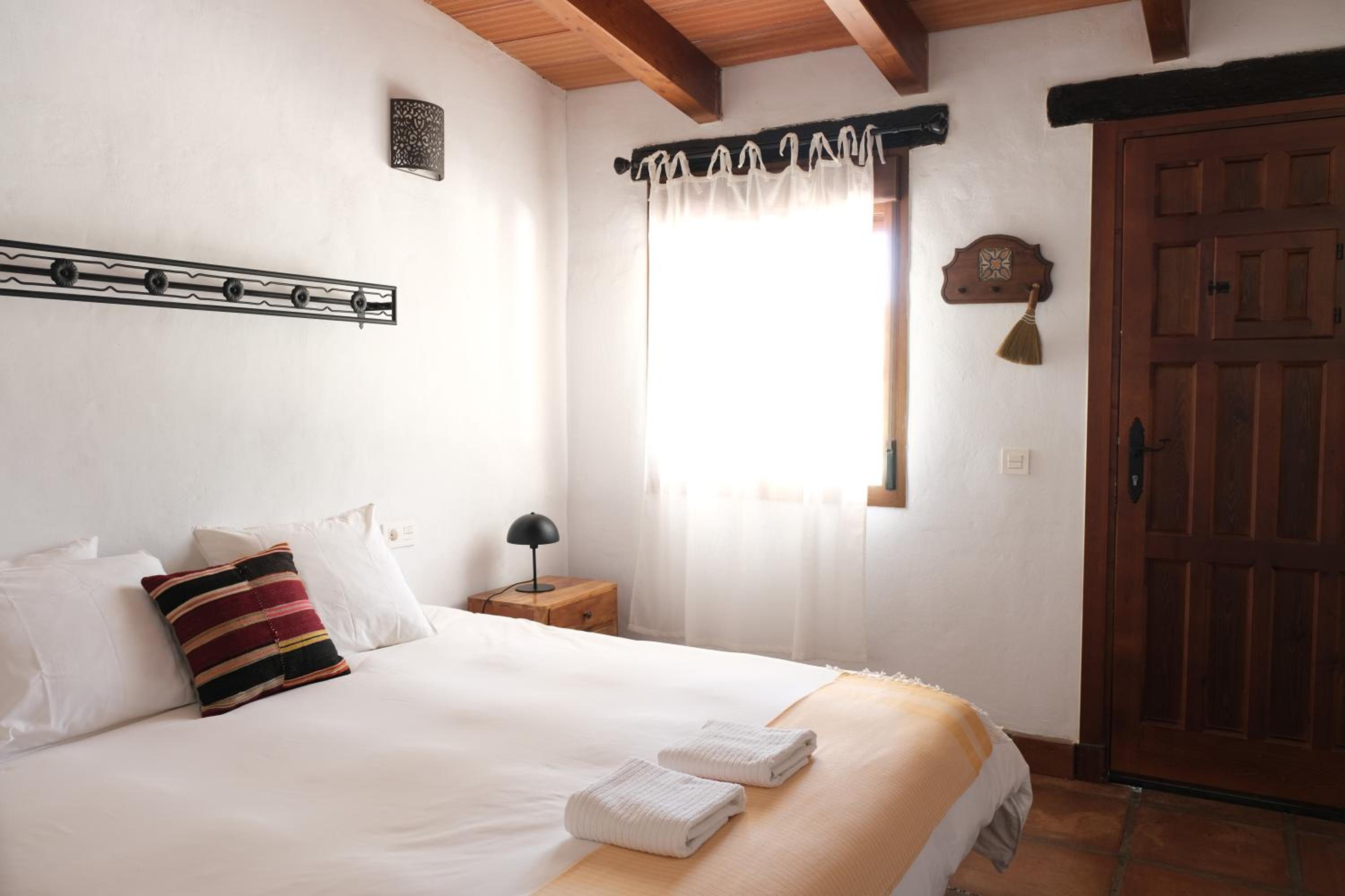 Hotel The Wild Olive Andalucía Palma Guestroom - Image 1